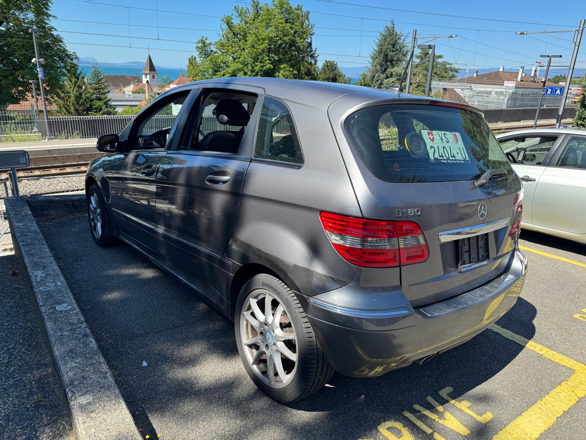 MERCEDES-BENZ B 180 My Star Autotronic-image-3