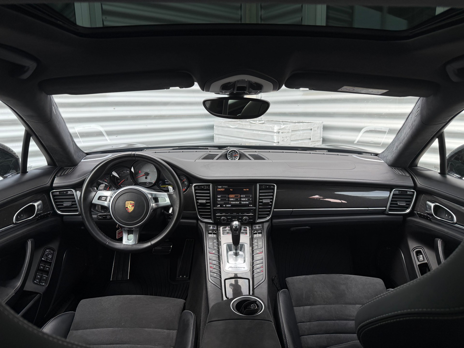 PORSCHE Panamera GTS 4.8 PDK-image-9