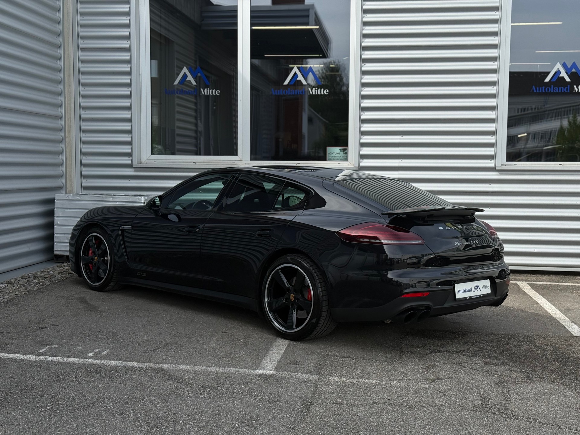 PORSCHE Panamera GTS 4.8 PDK-image-3