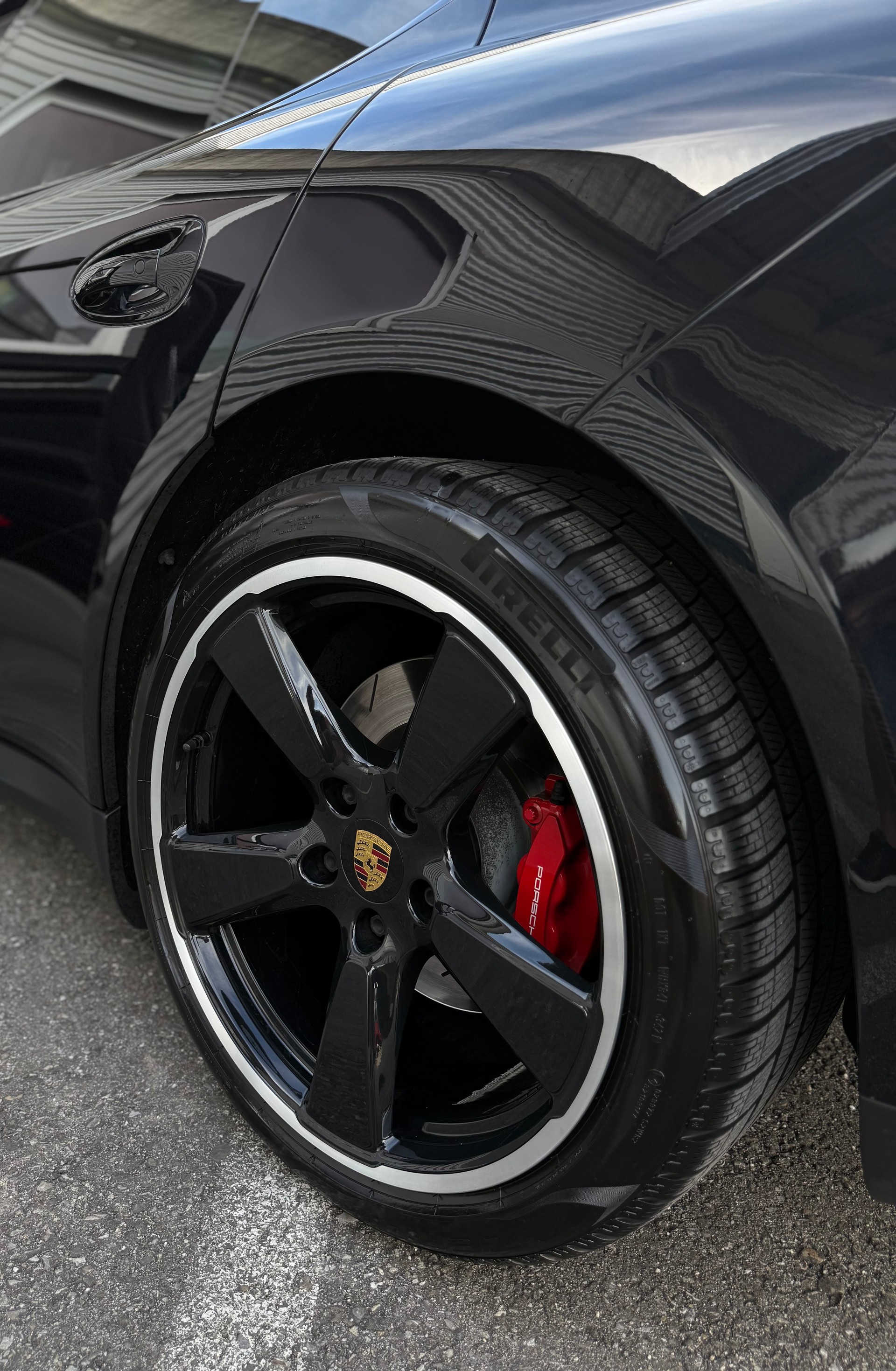 PORSCHE Panamera GTS 4.8 PDK-image-4