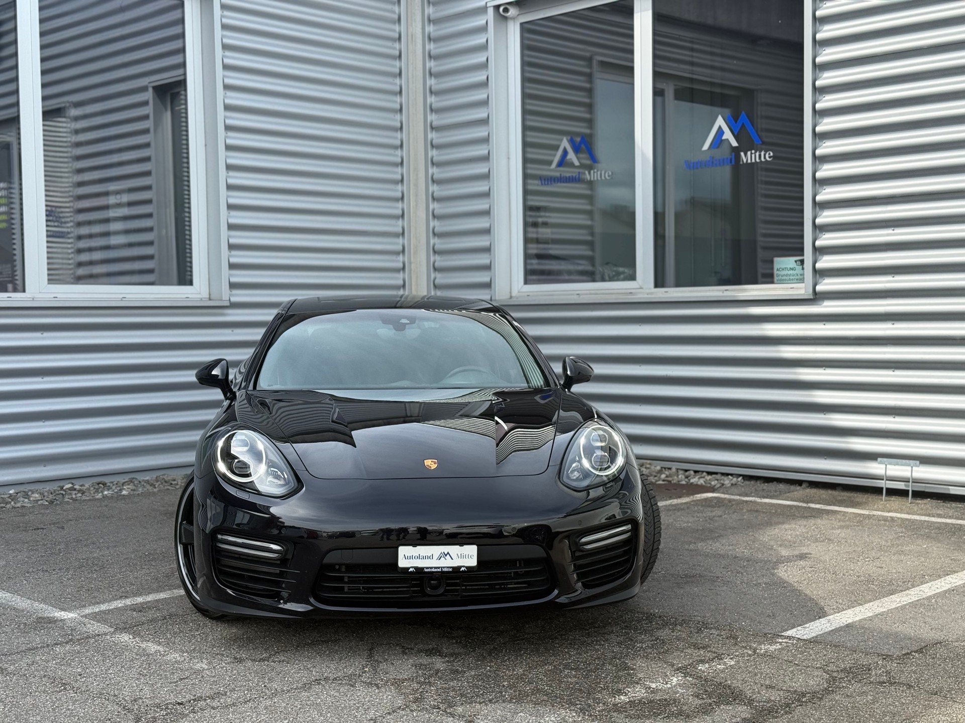 PORSCHE Panamera GTS 4.8 PDK-image-1