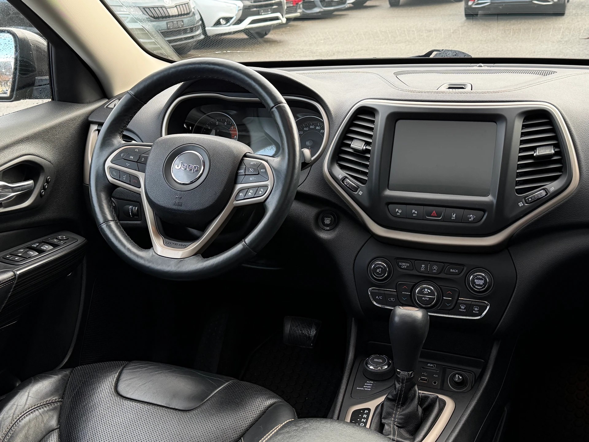 JEEP Cherokee 3.2 Night Eagl AWD 9ATX-image-6