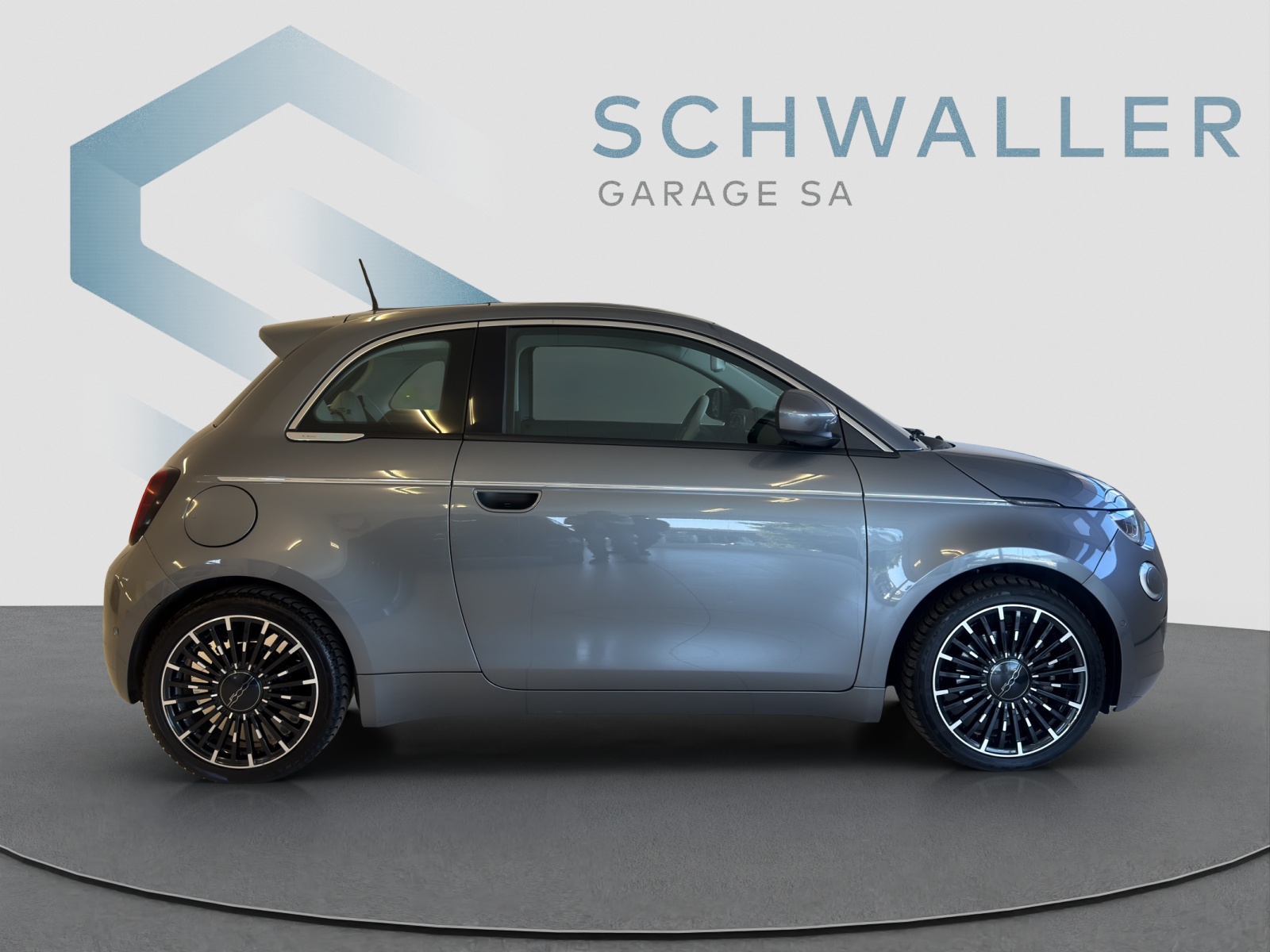 FIAT 500e La Prima-image-2