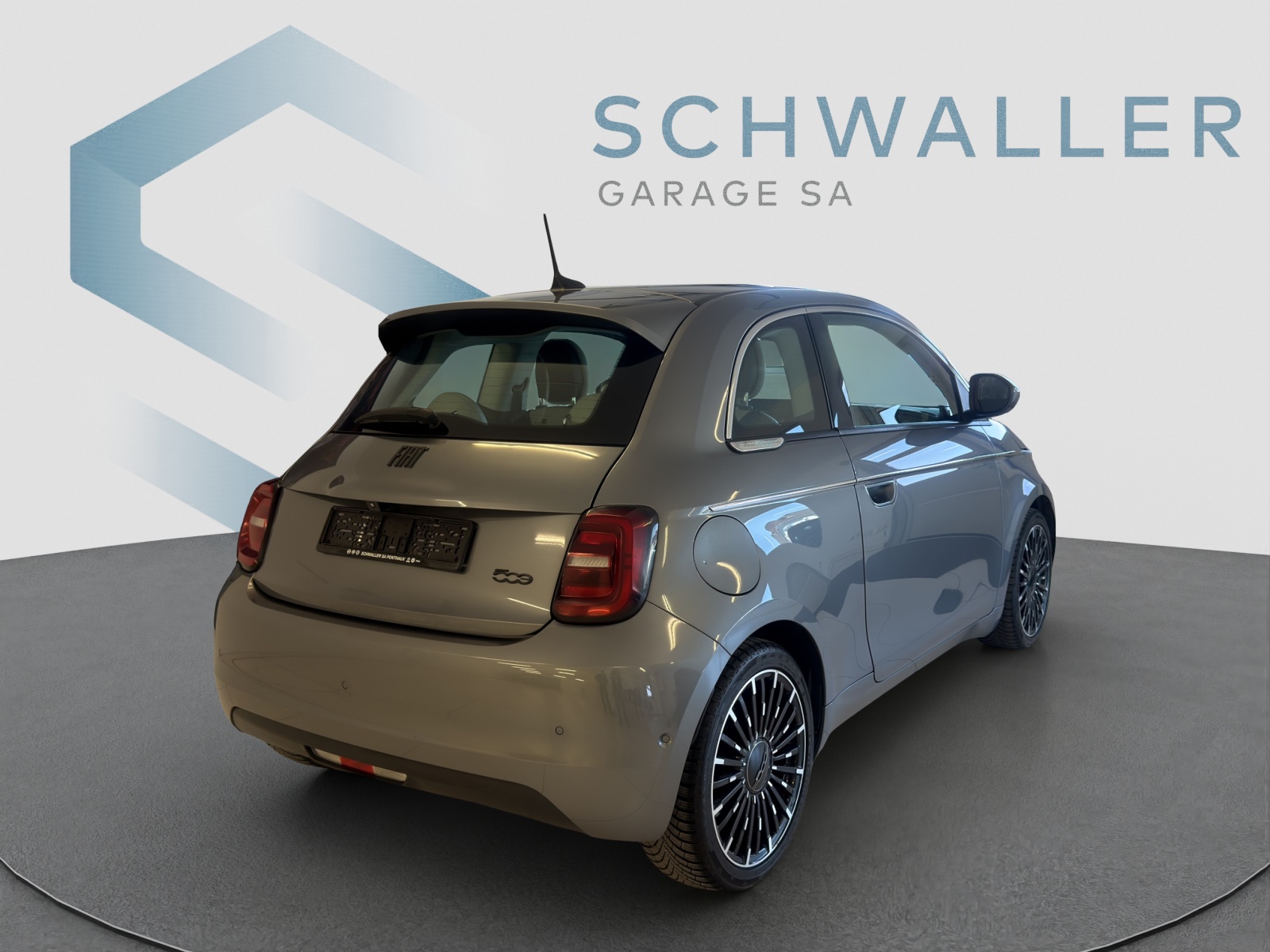 FIAT 500e La Prima-image-3