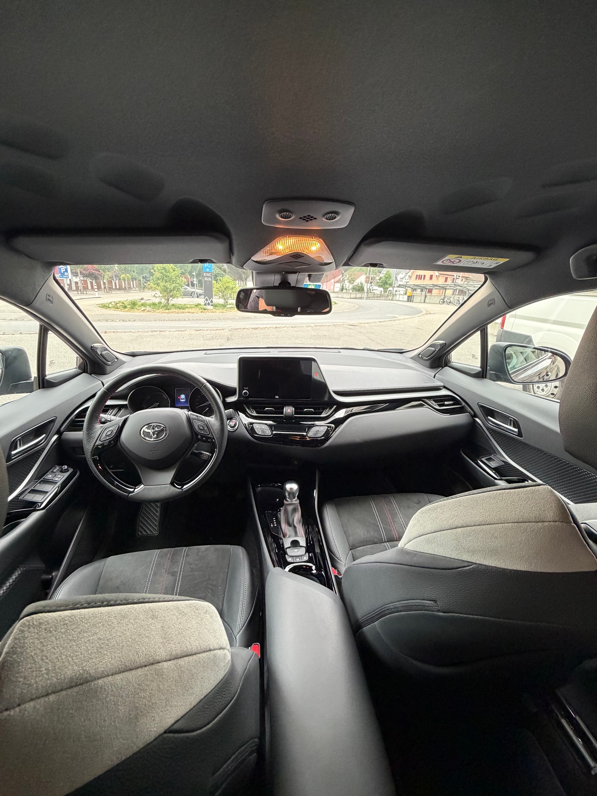 TOYOTA 2.0 VVTi HSD GR Sport-image-7