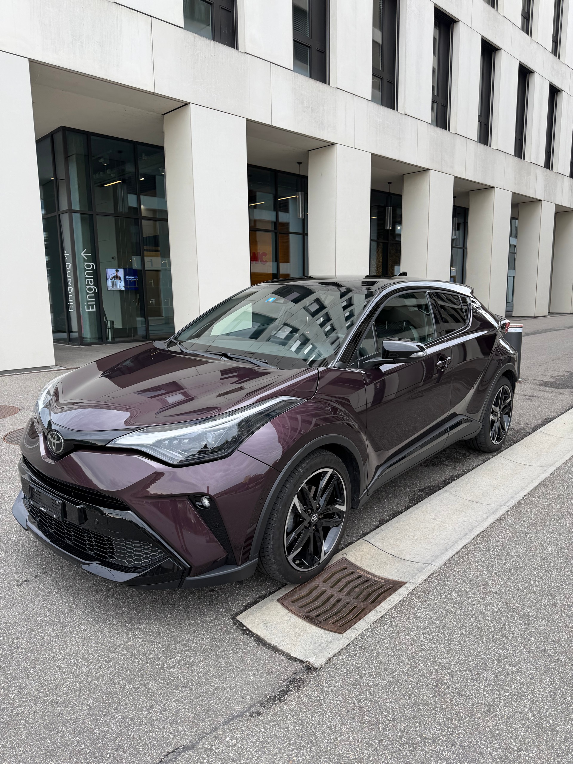 TOYOTA 2.0 VVTi HSD GR Sport-image-1