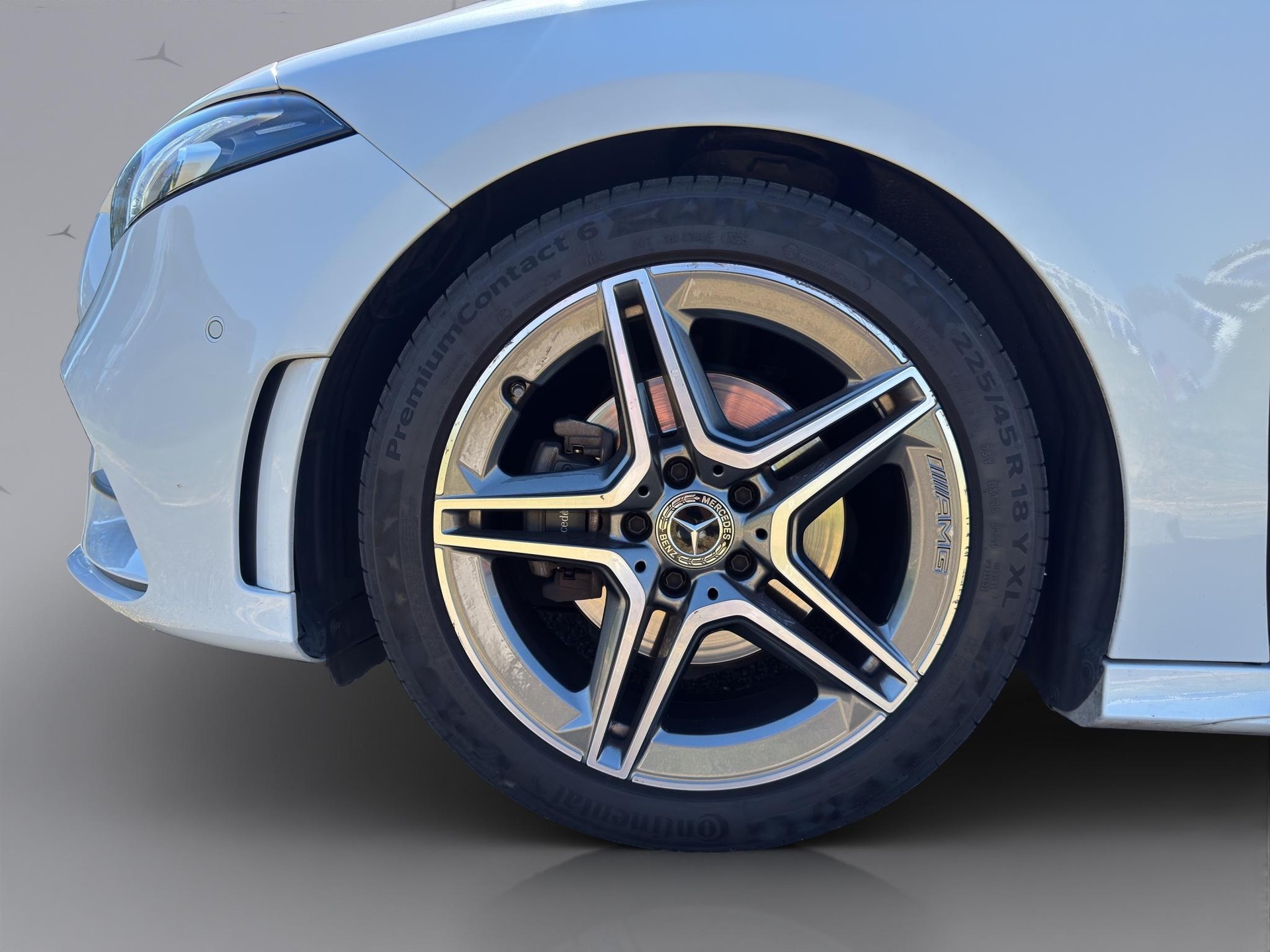 MERCEDES-BENZ A 200 AMG Line Limousine-image-20