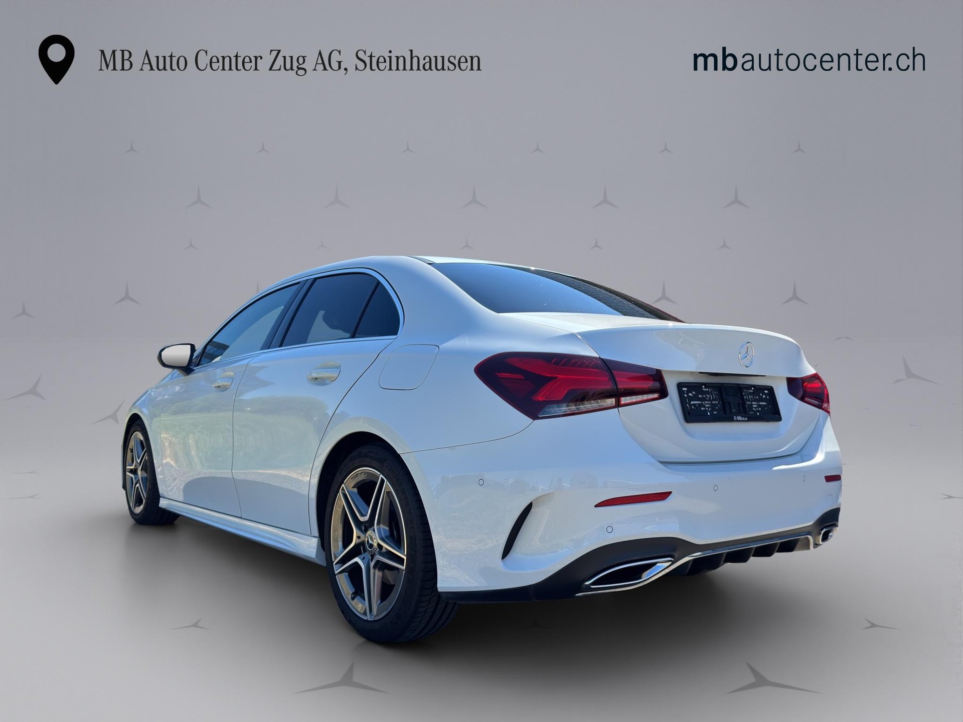 MERCEDES-BENZ A 200 AMG Line Limousine-showroom-element-2
