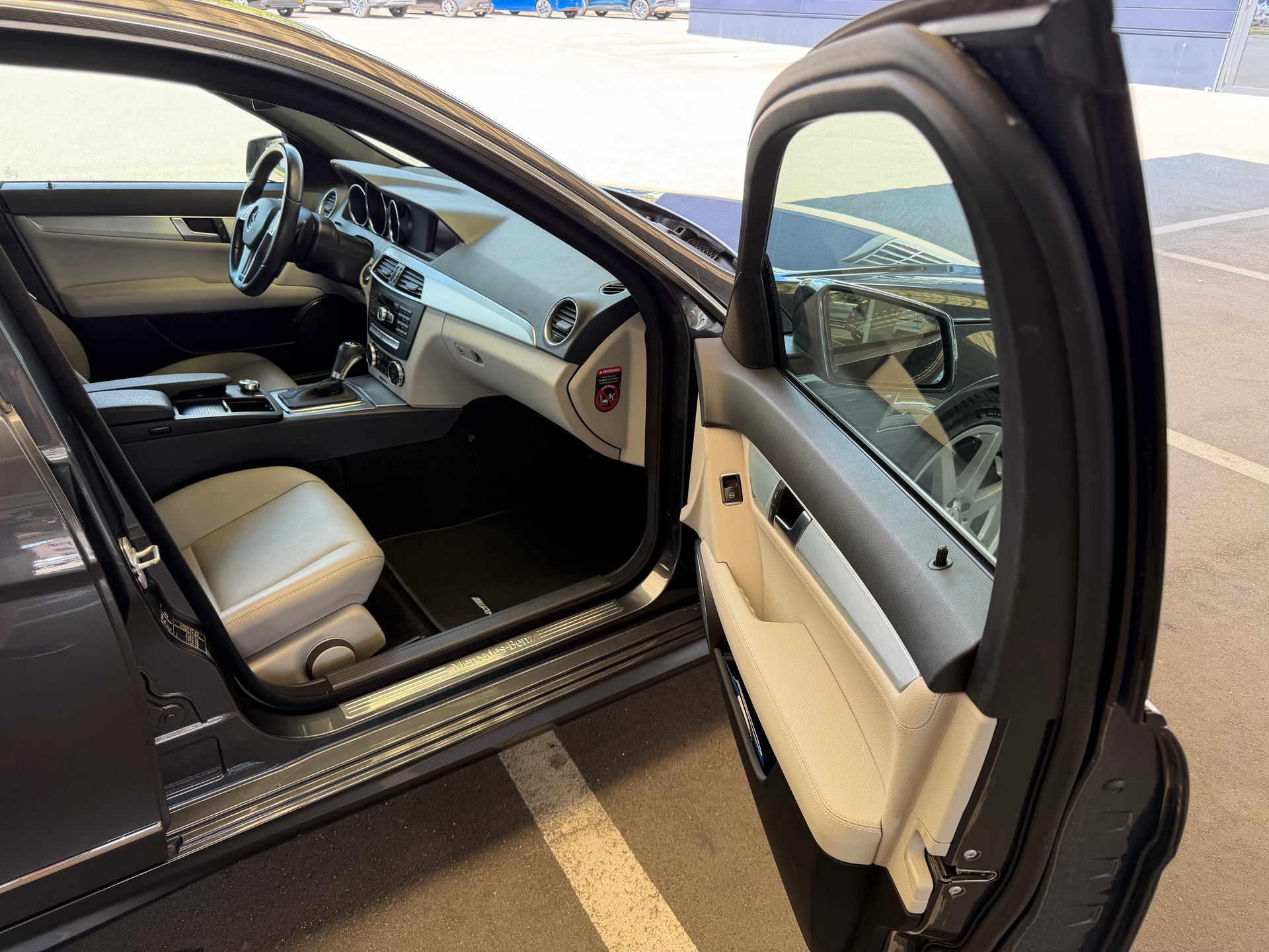 MERCEDES-BENZ C 350 V6 Avantgarde 4matic AMG-Paket-image-10