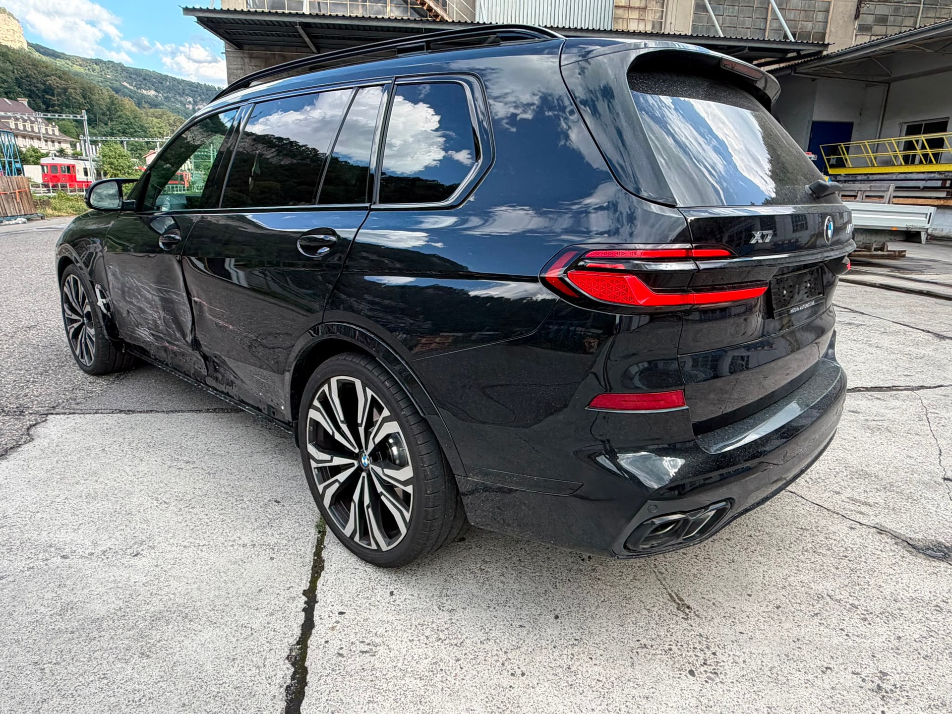 BMW X7 xDrive 48V M60i Steptronic-showroom-element-2