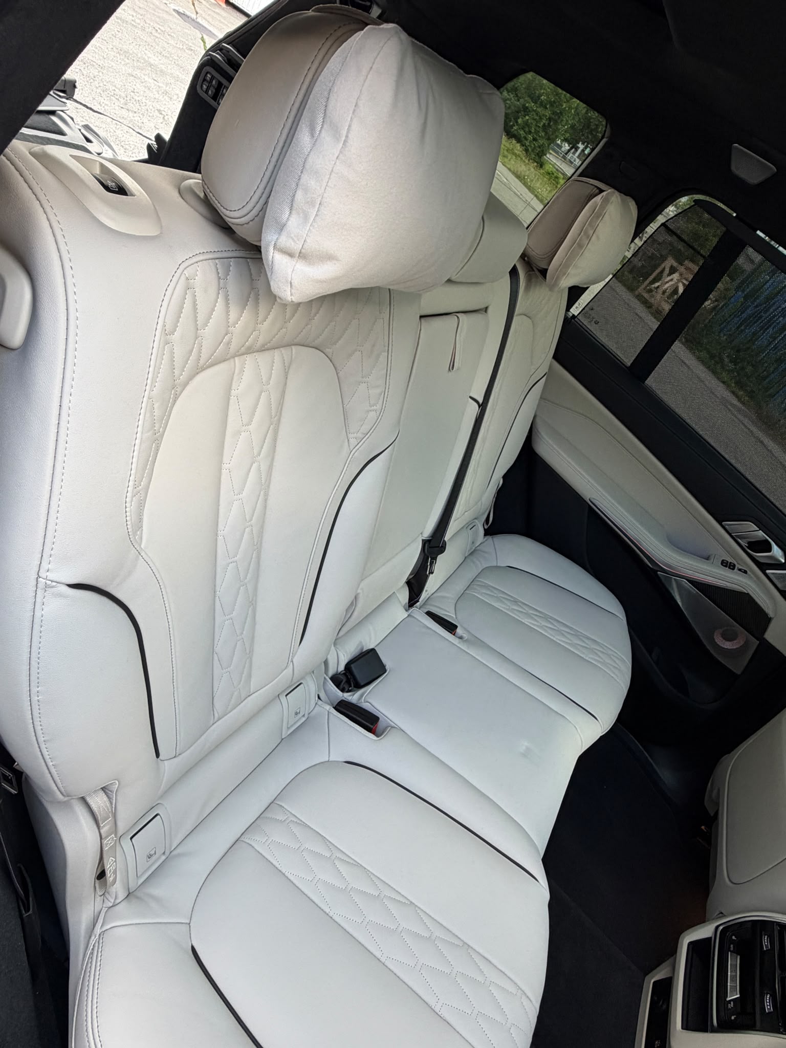 BMW X7 xDrive 48V M60i Steptronic-image-9