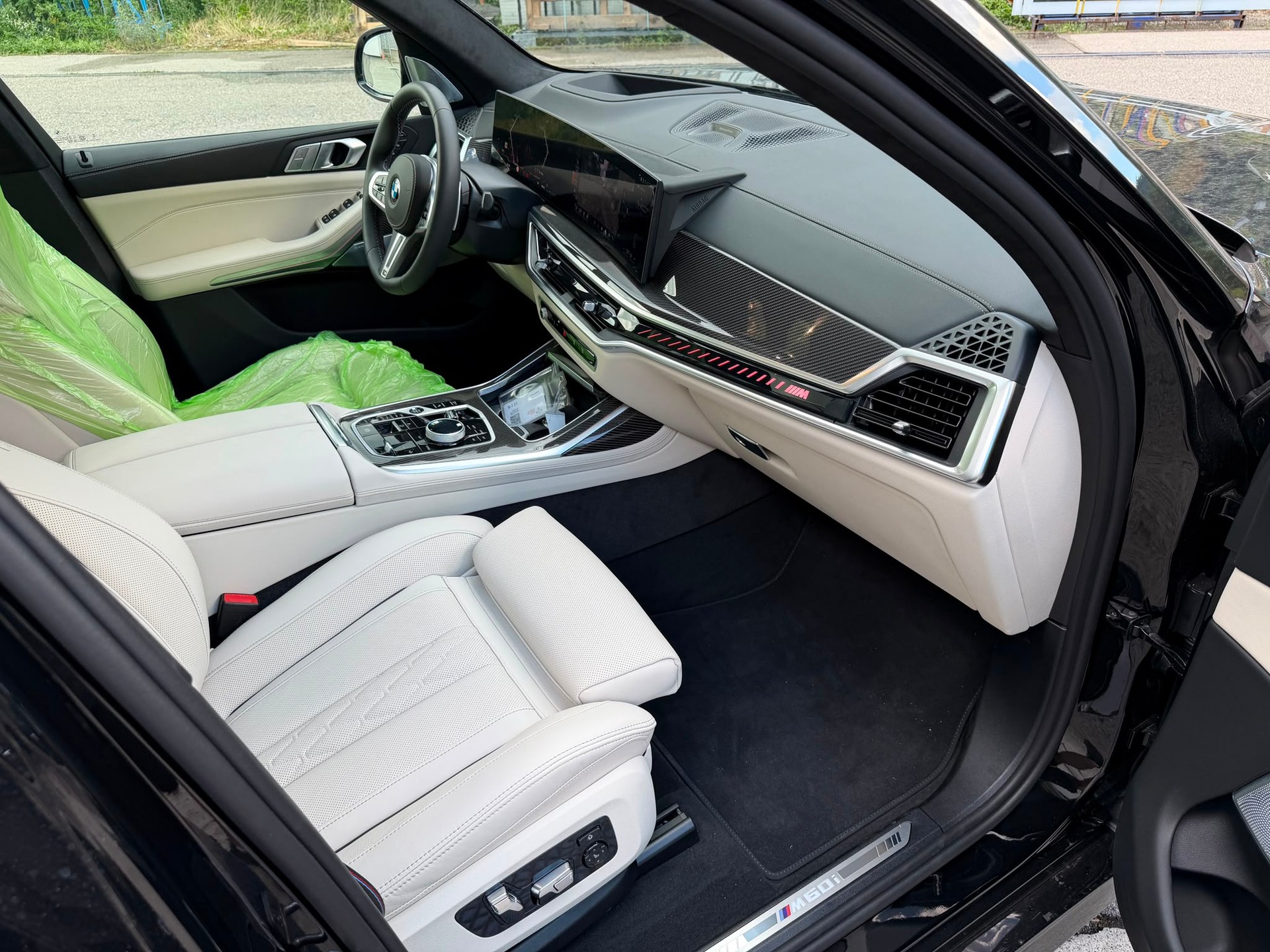 BMW X7 xDrive 48V M60i Steptronic-image-8