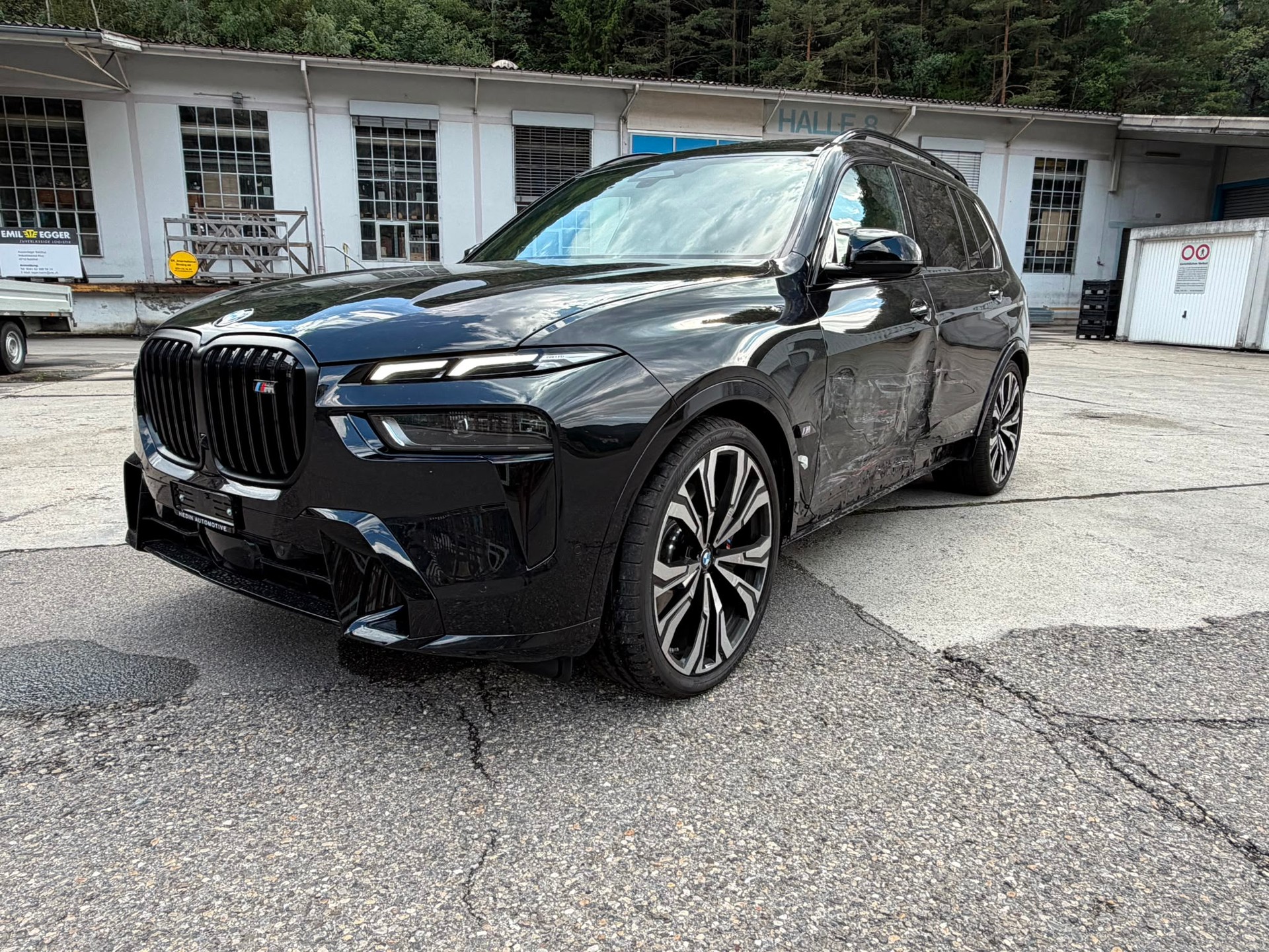 BMW X7 xDrive 48V M60i Steptronic-showroom-element-3
