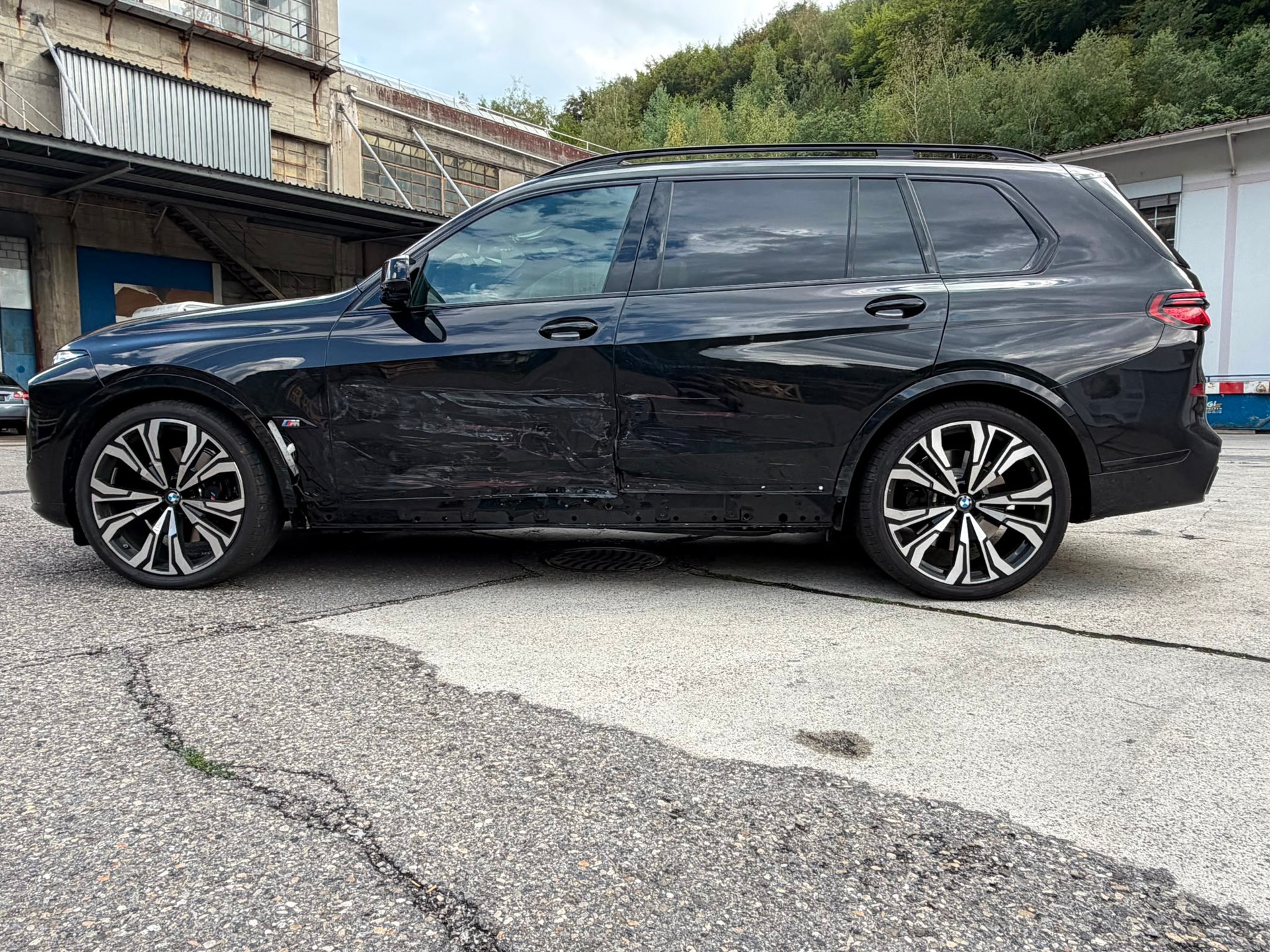 BMW X7 xDrive 48V M60i Steptronic-image-7