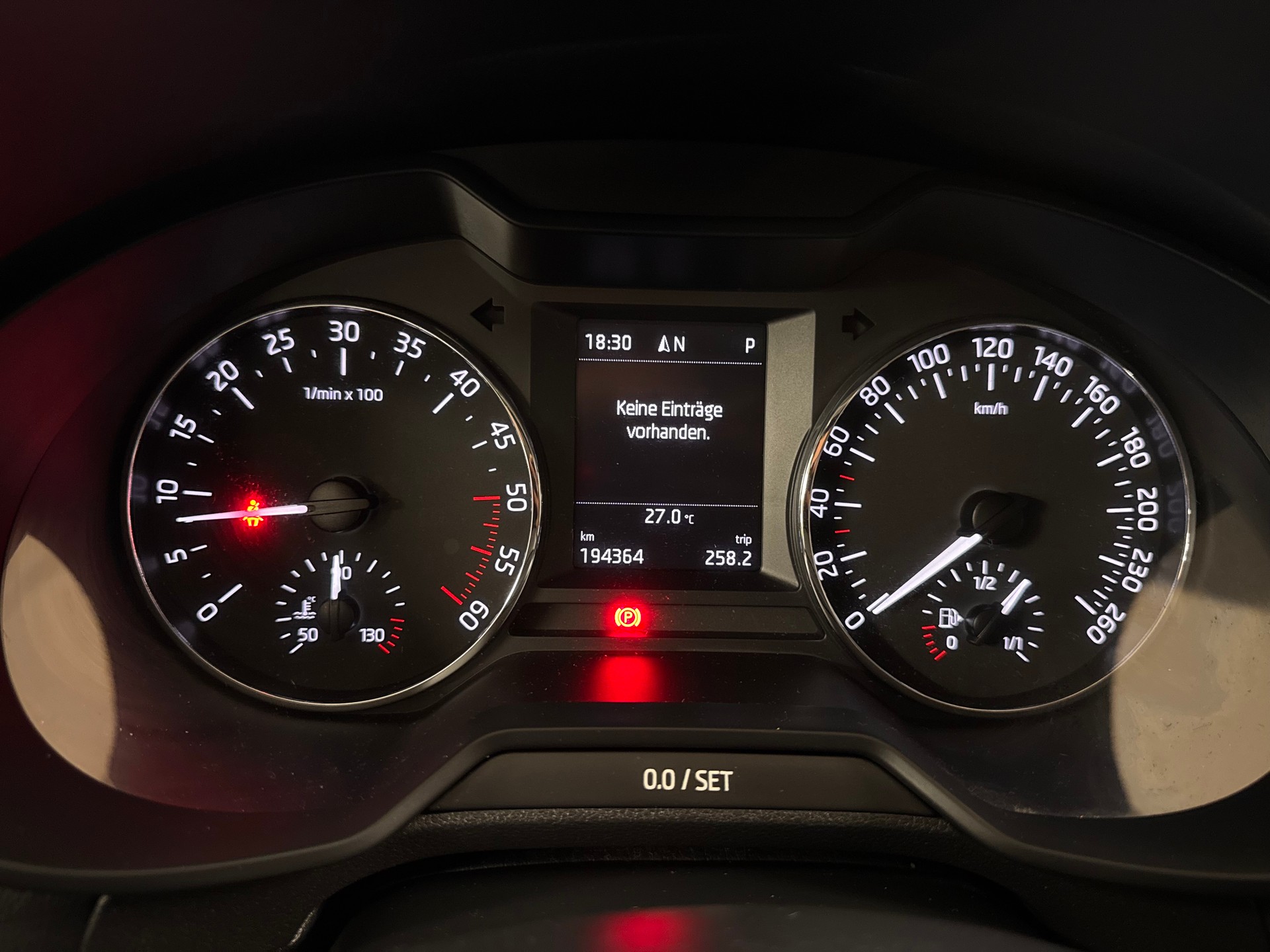 SKODA Octavia Combi 1.6 TDI Ambition-image-15