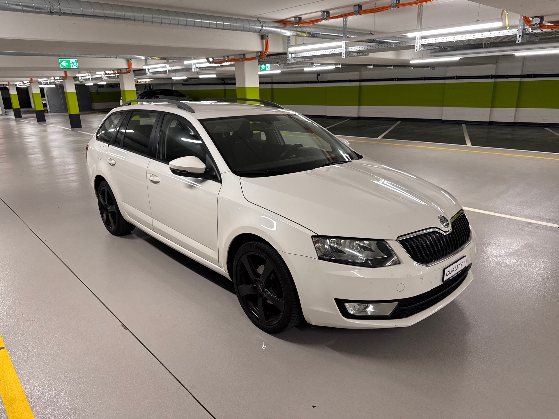SKODA Octavia Combi 1.6 TDI Ambition-image-2