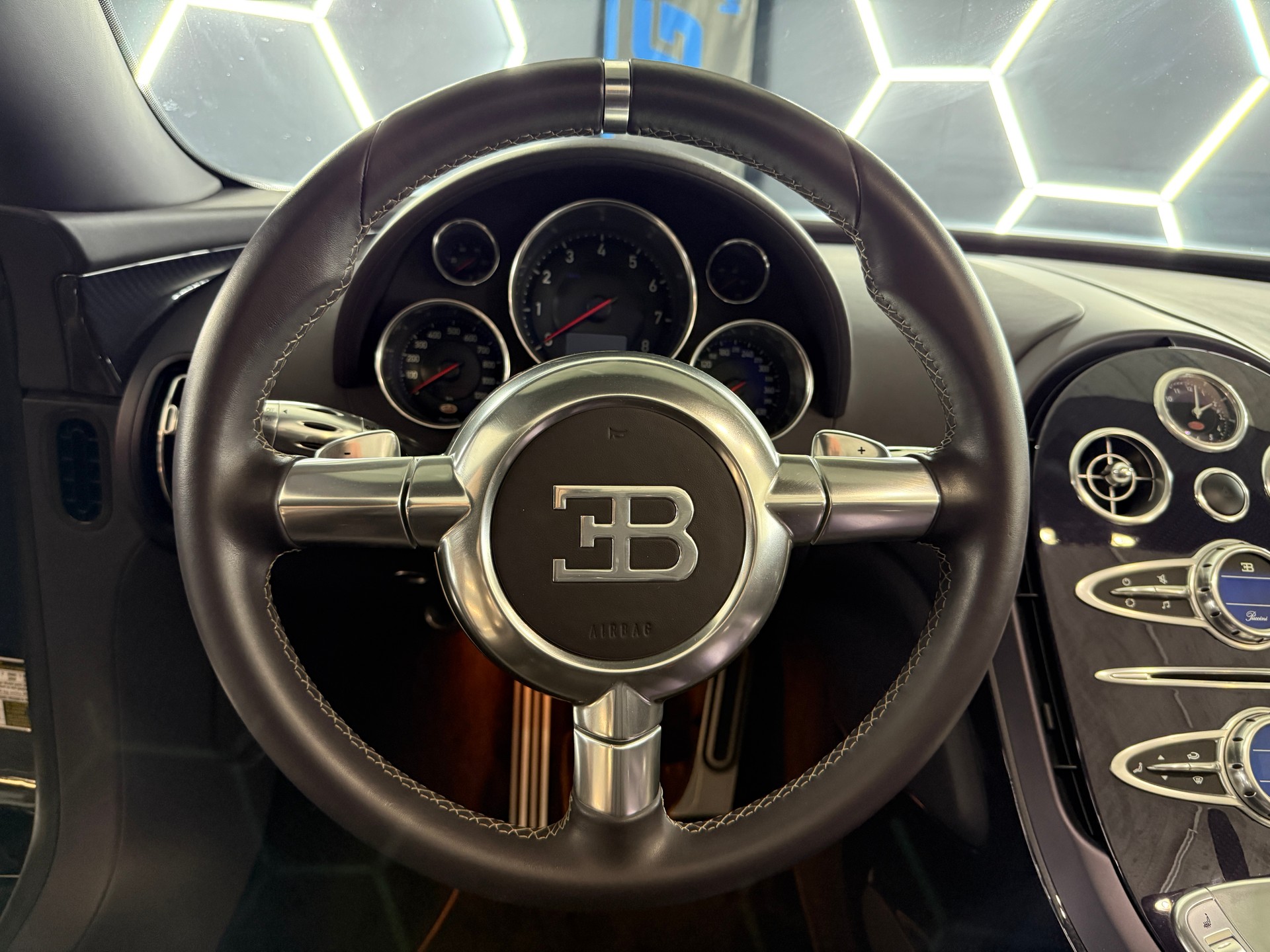 BUGATTI VEYRON Grand Sport Vitesse-image-27