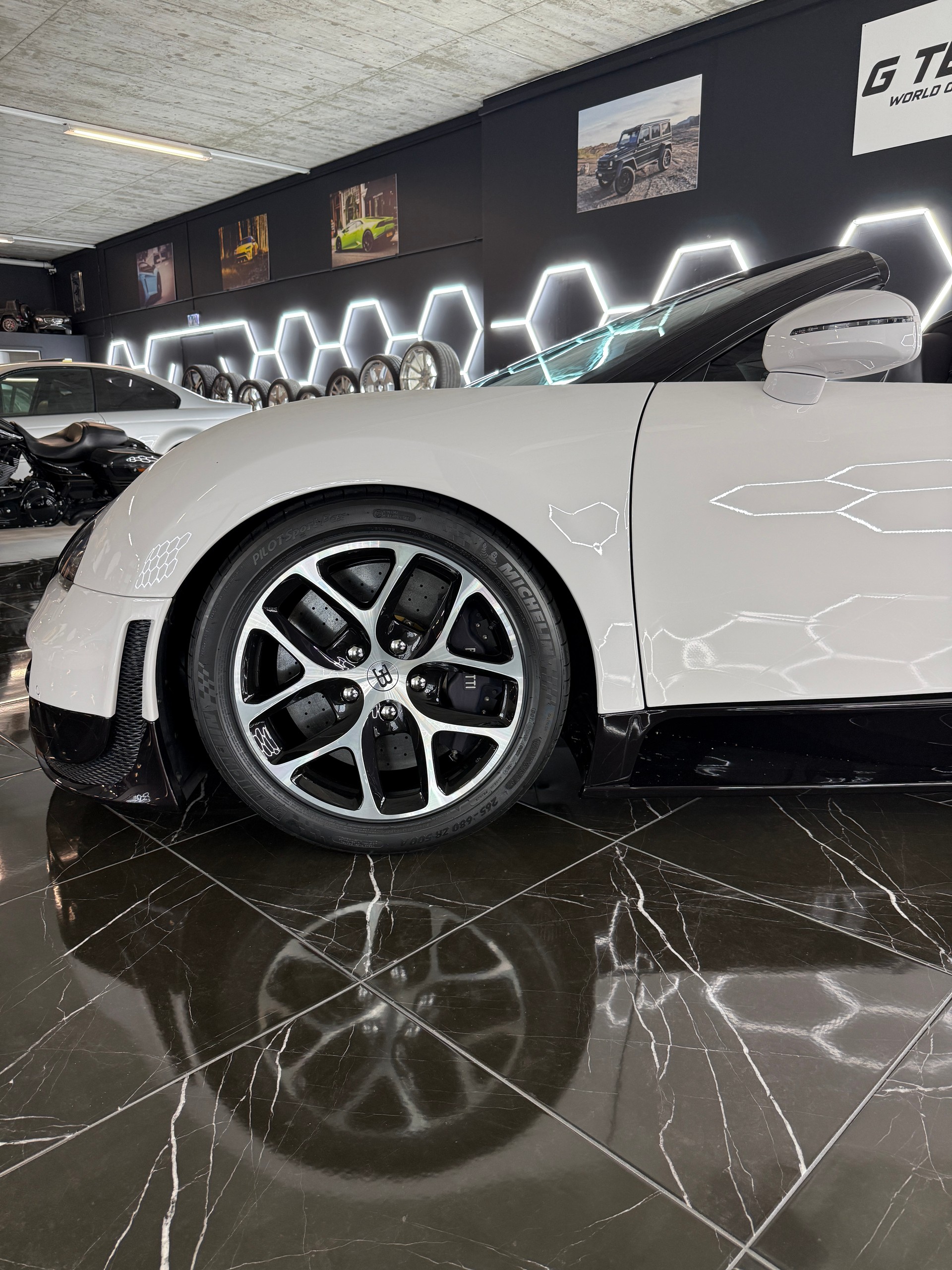 BUGATTI VEYRON Grand Sport Vitesse-image-8
