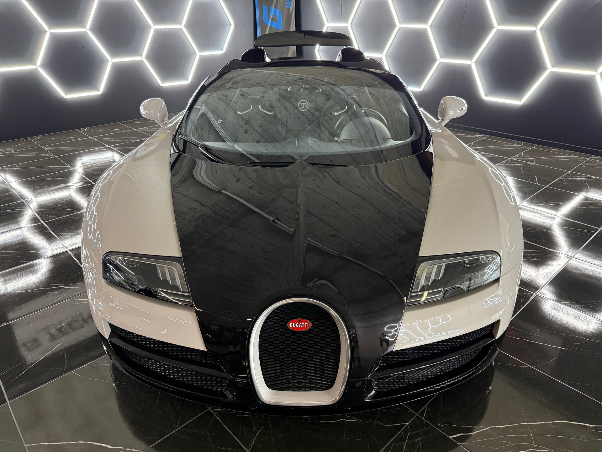 BUGATTI VEYRON Grand Sport Vitesse-image-6