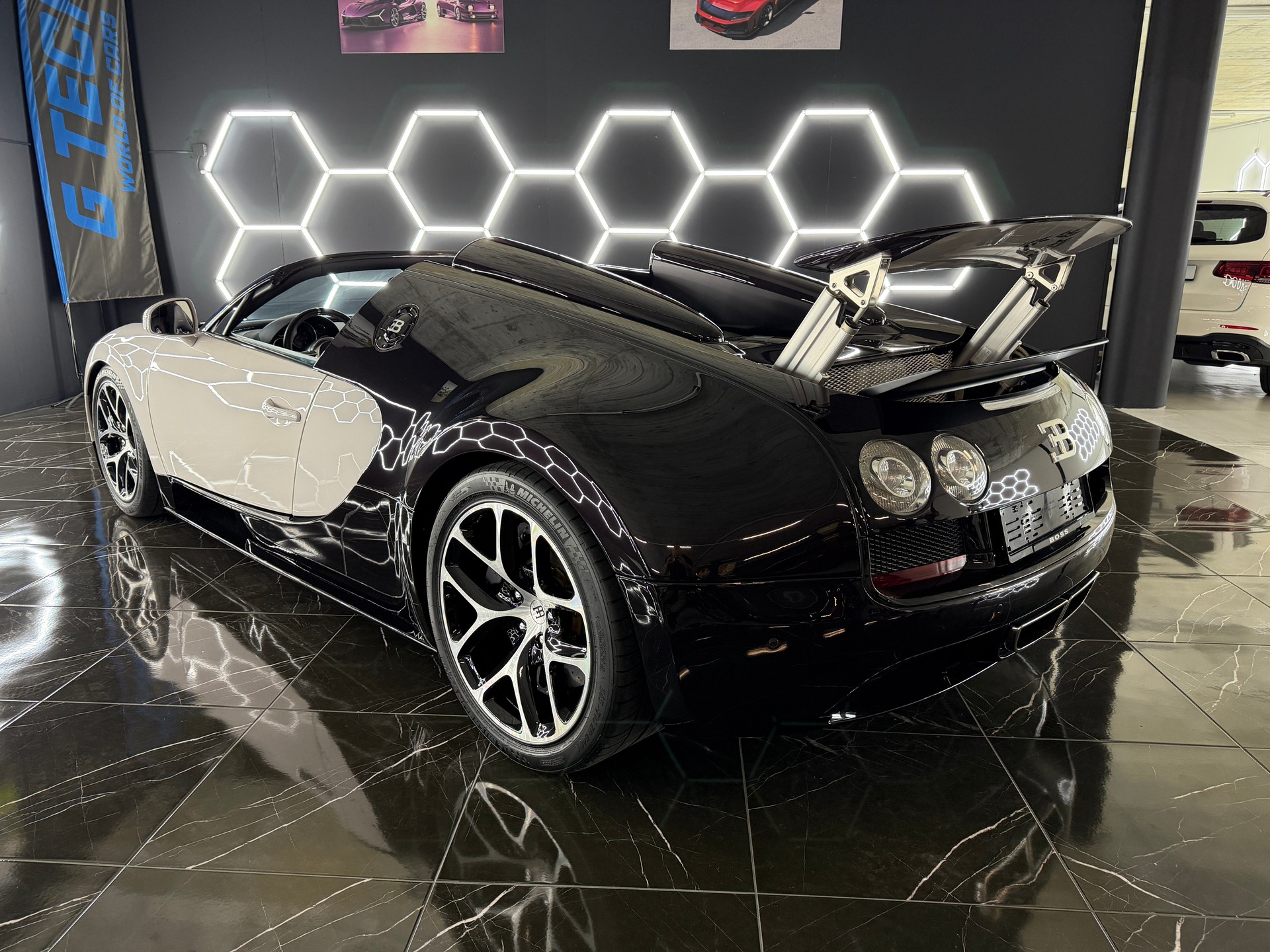 BUGATTI VEYRON Grand Sport Vitesse-image-19
