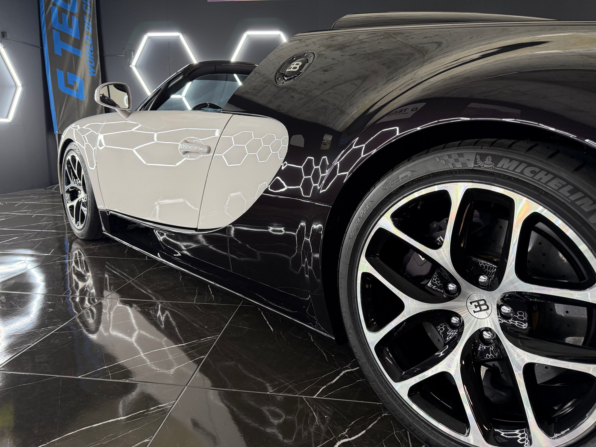 BUGATTI VEYRON Grand Sport Vitesse-image-21