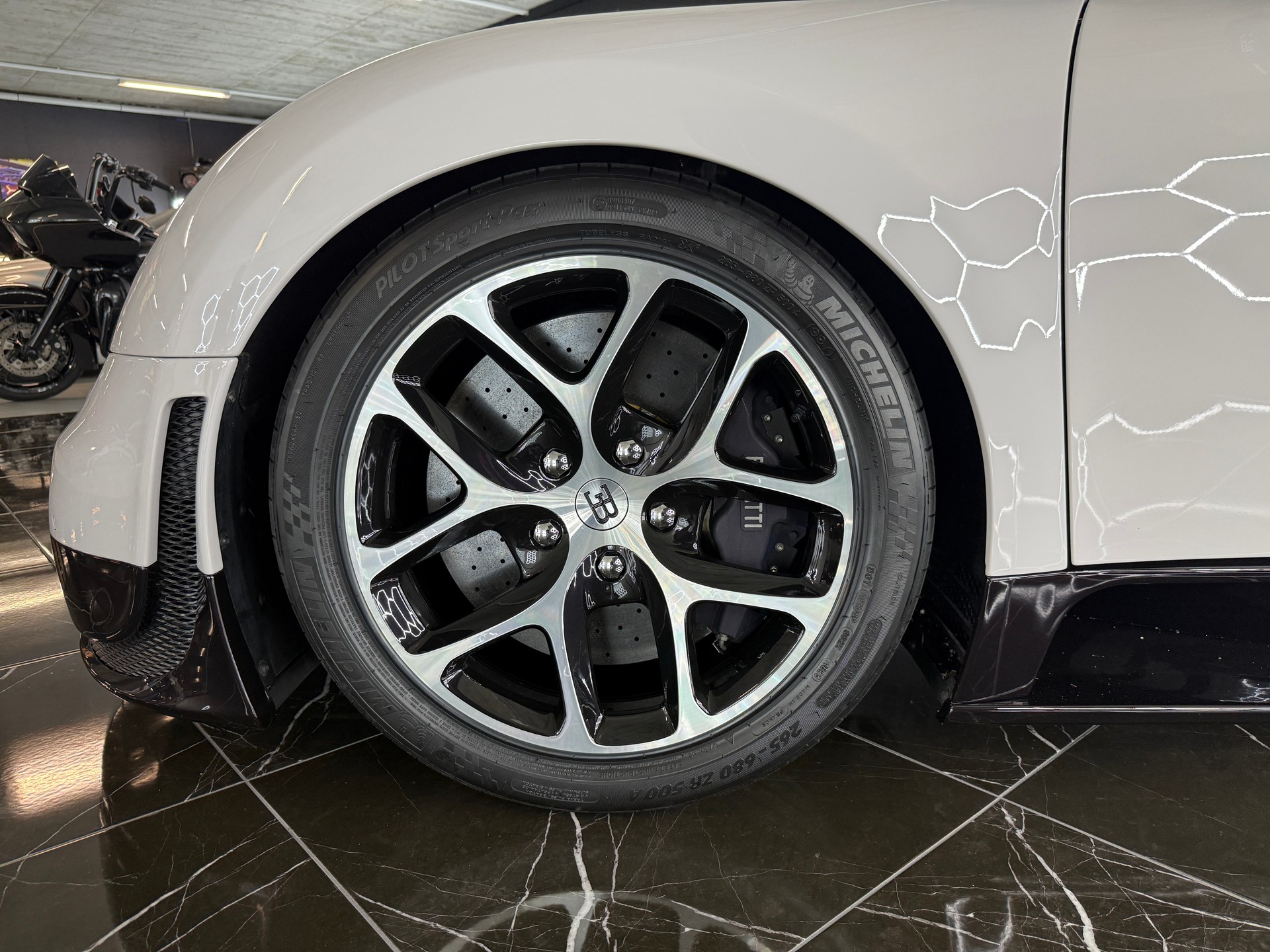 BUGATTI VEYRON Grand Sport Vitesse-image-17
