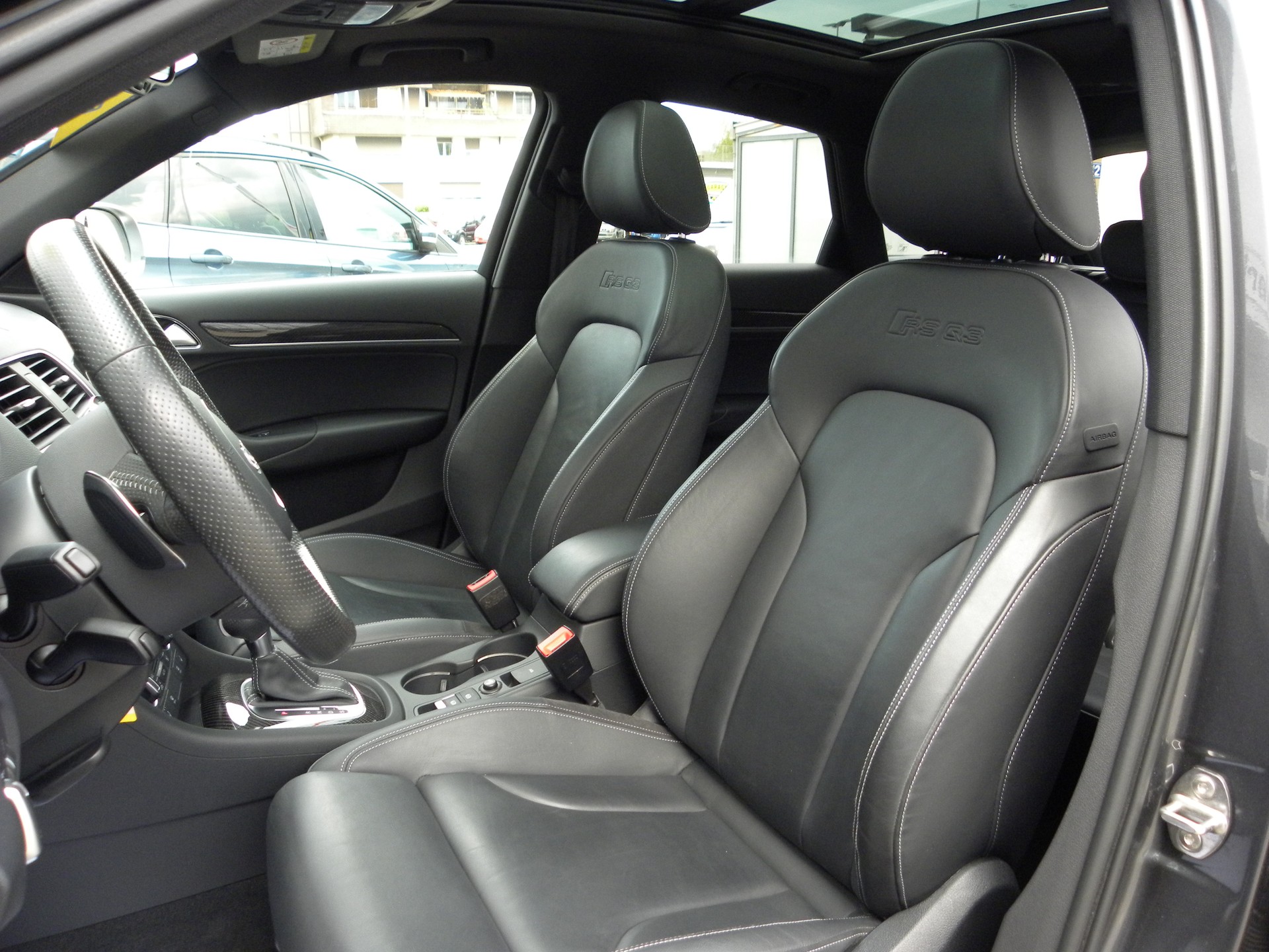 AUDI RS Q3 2.5 TFSI quattro S-tronic-image-8