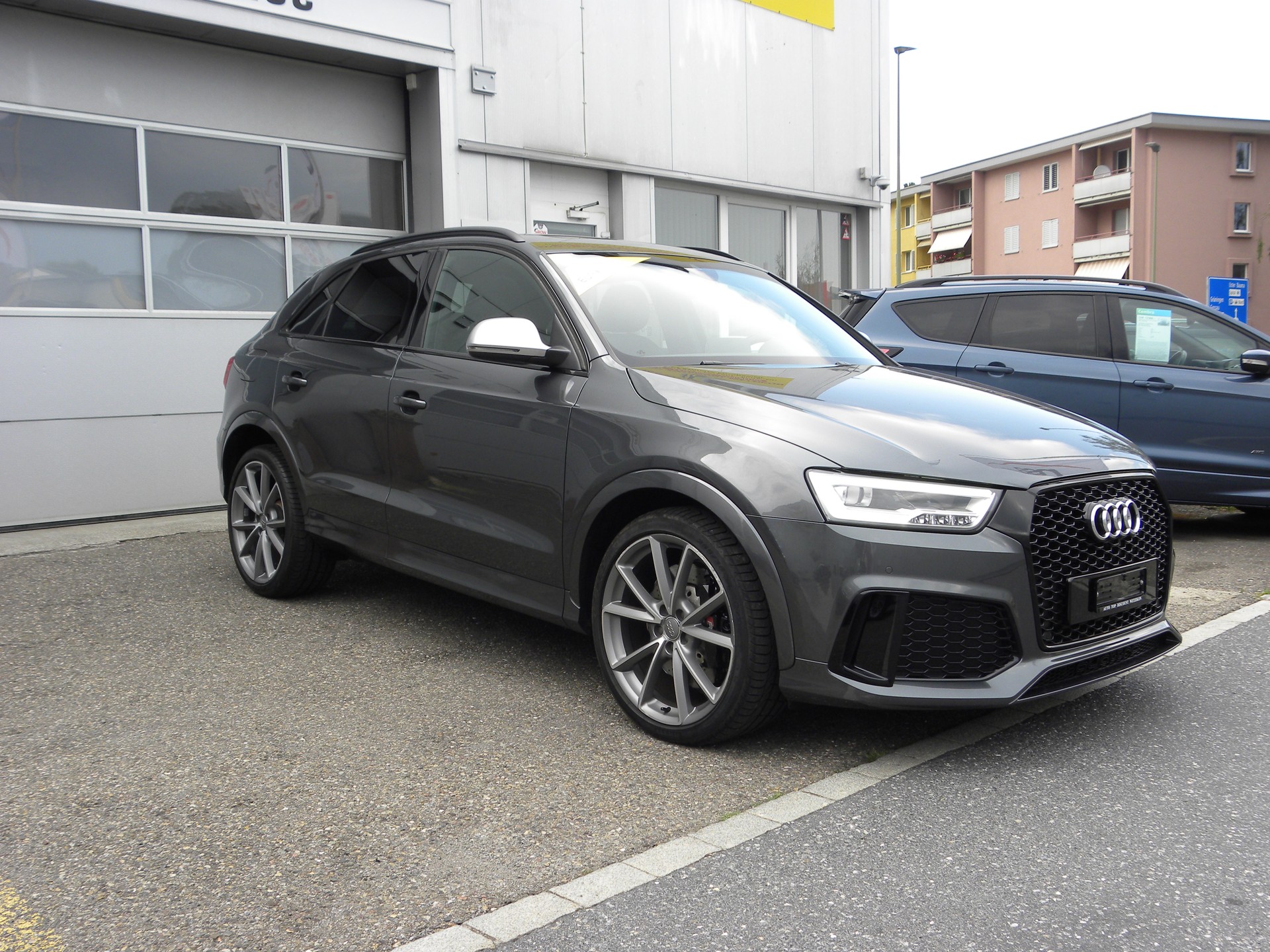 AUDI RS Q3 2.5 TFSI quattro S-tronic-image-1