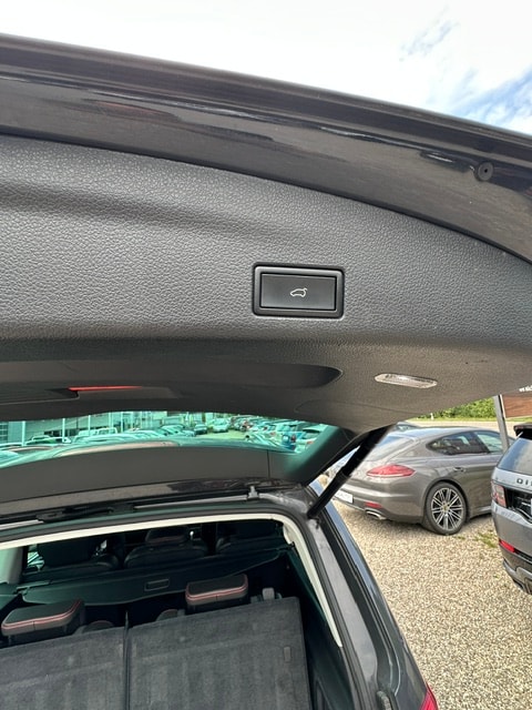 SEAT Alhambra 2.0 TDI 4Drive SWISS FR-image-17