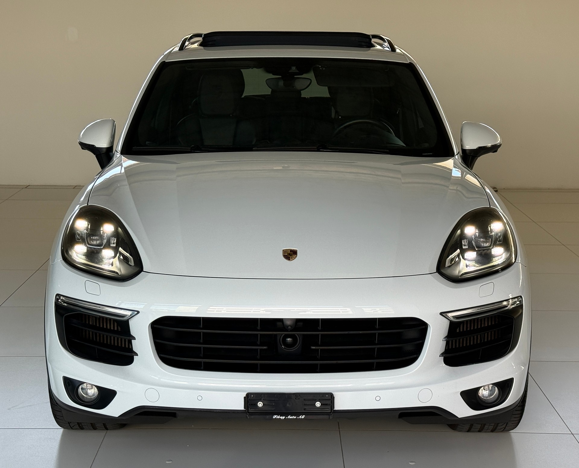 PORSCHE Cayenne Diesel Platinum Edition ***CH-Fahrzeug aus 1. Hand***Panoramadach***Luftfederung***-image-1
