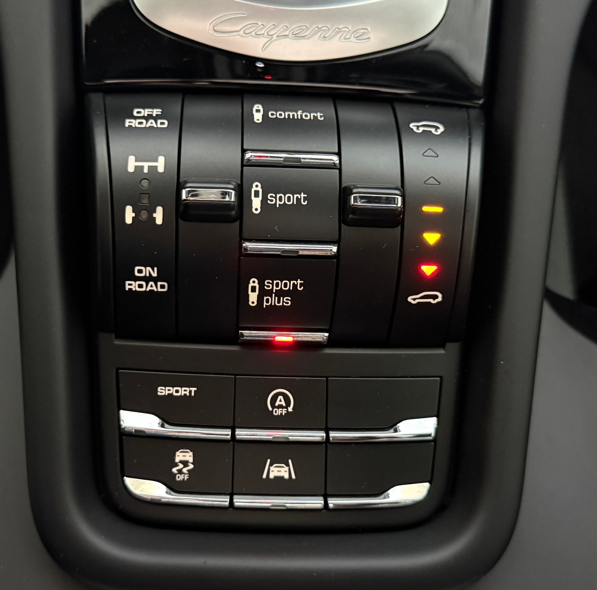 PORSCHE Cayenne Diesel Platinum Edition ***CH-Fahrzeug aus 1. Hand***Panoramadach***Luftfederung***-image-27