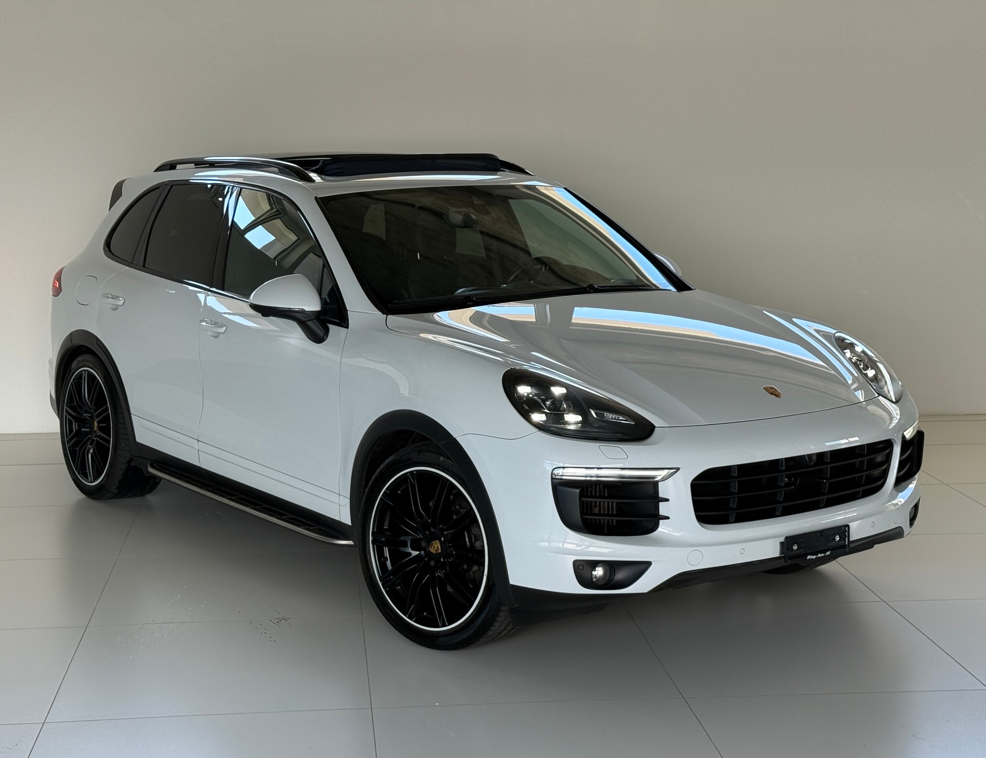 PORSCHE Cayenne Diesel Platinum Edition ***CH-Fahrzeug aus 1. Hand***Panoramadach***Luftfederung***-image-50