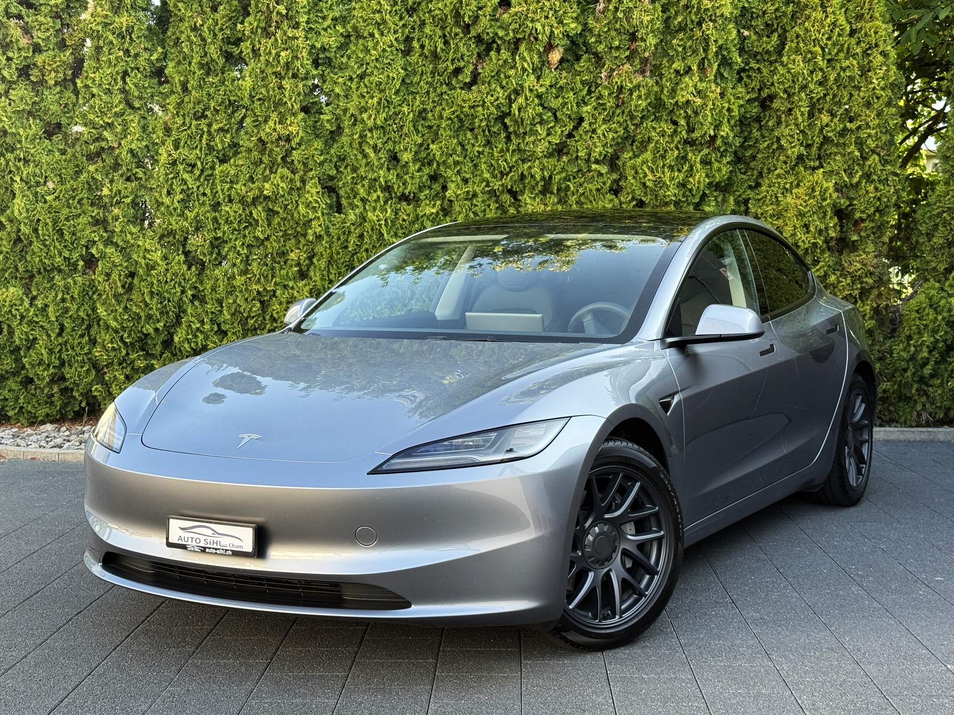 TESLA Model 3 Long Range Dual Motor AWD / Neues Modell-image-2