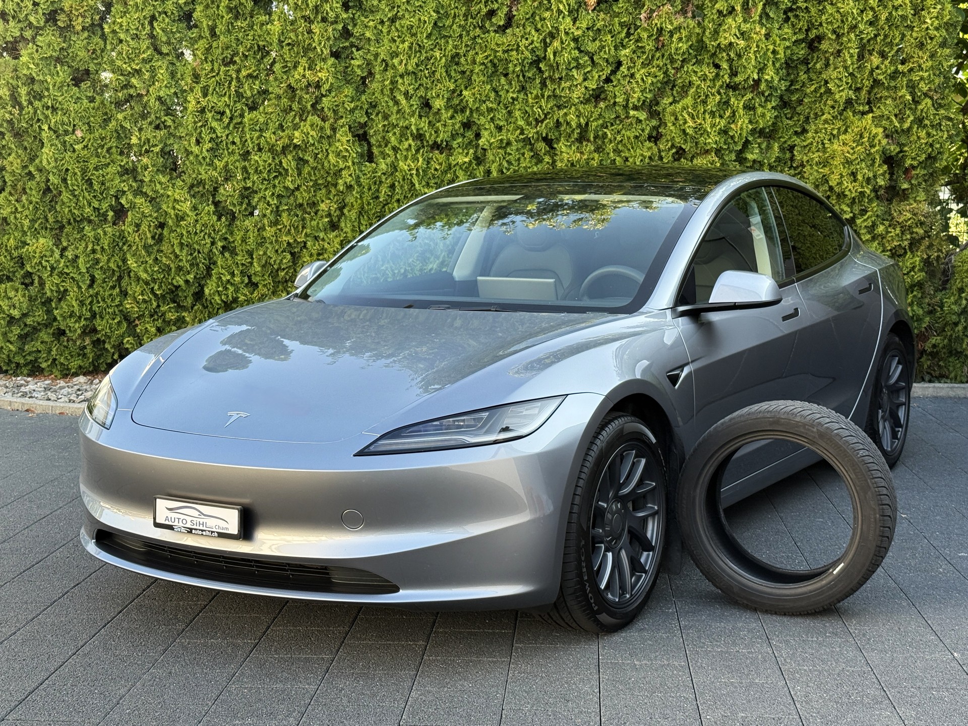 TESLA Model 3 Long Range Dual Motor AWD / Neues Modell-image-1