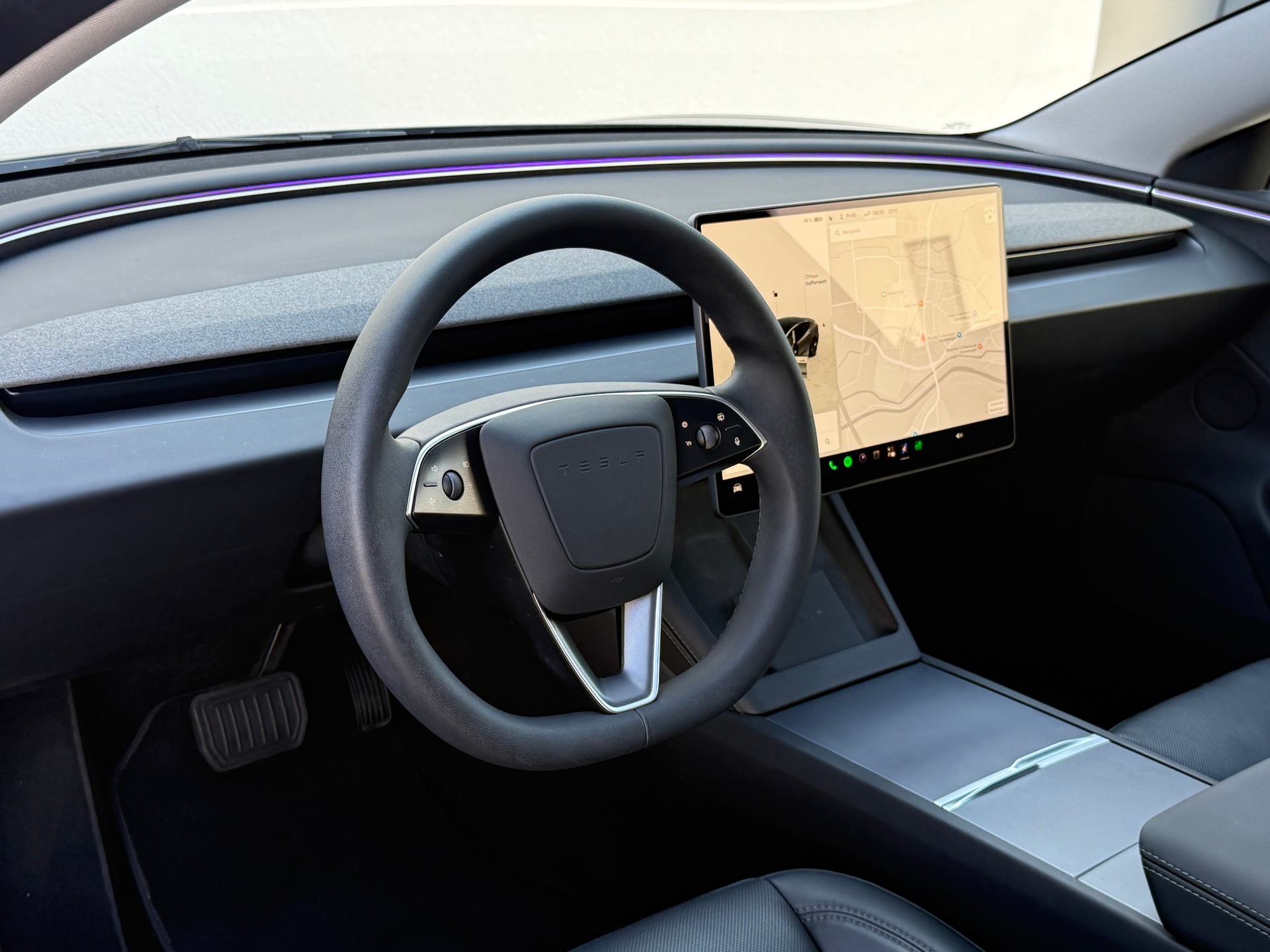 TESLA Model 3 Long Range Dual Motor AWD / Neues Modell-image-16