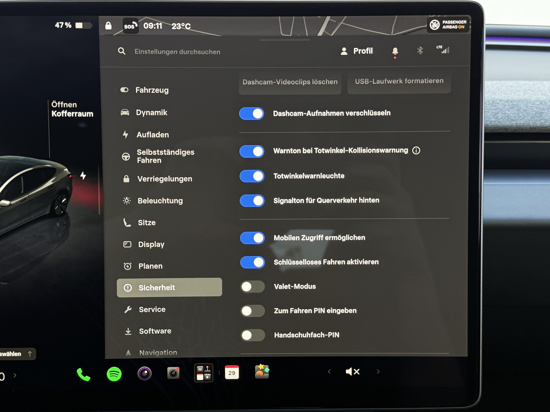 TESLA Model 3 Long Range Dual Motor AWD / Neues Modell-image-25