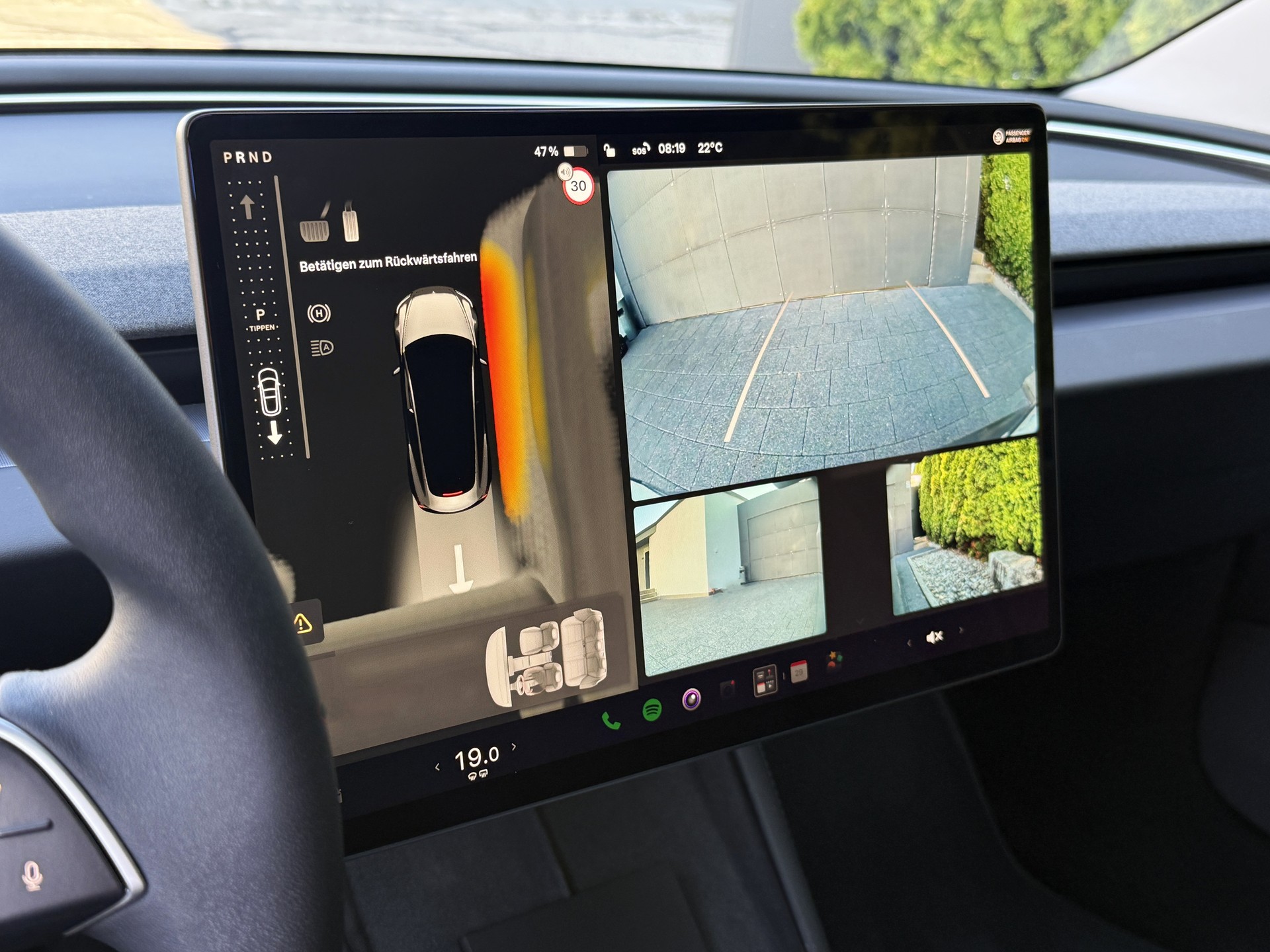 TESLA Model 3 Long Range Dual Motor AWD / Neues Modell-image-23