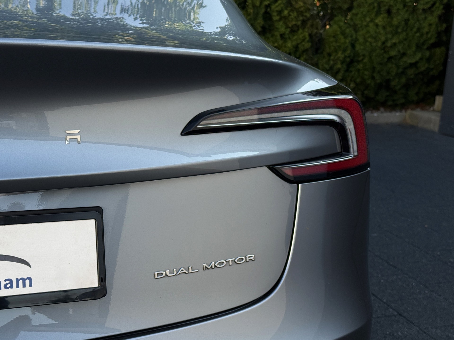 TESLA Model 3 Long Range Dual Motor AWD / Neues Modell-image-14