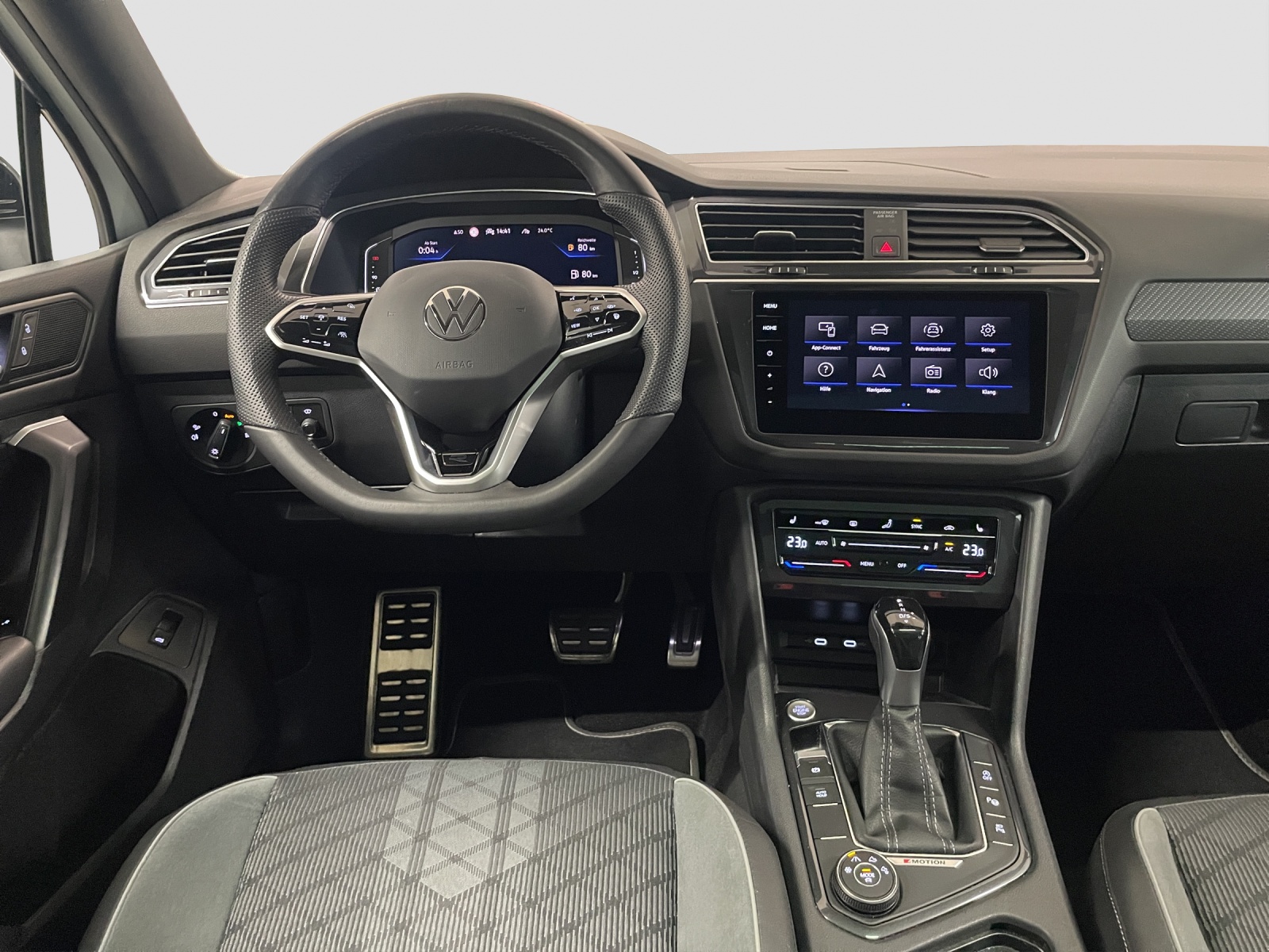 VW Tiguan Allspace 2.0TSI R-Line 4Motion DSG-image-10