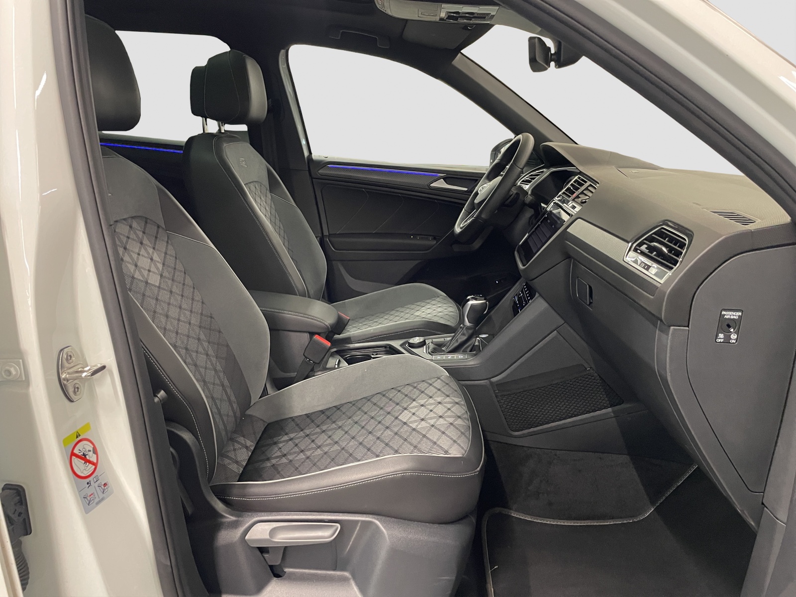 VW Tiguan Allspace 2.0TSI R-Line 4Motion DSG-image-13