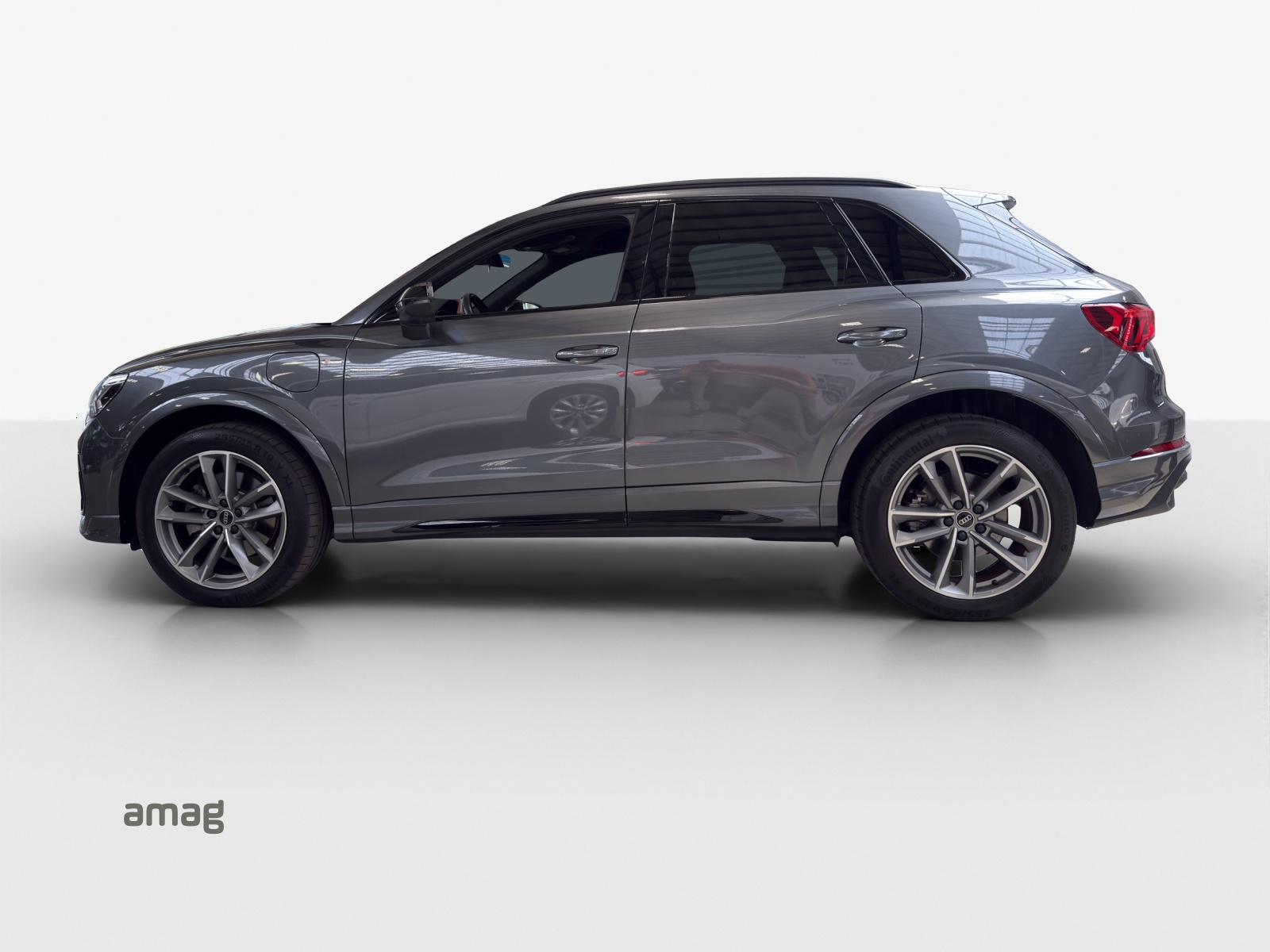 AUDI Q3 45 TFSI e S line S-tronic-showroom-element-1