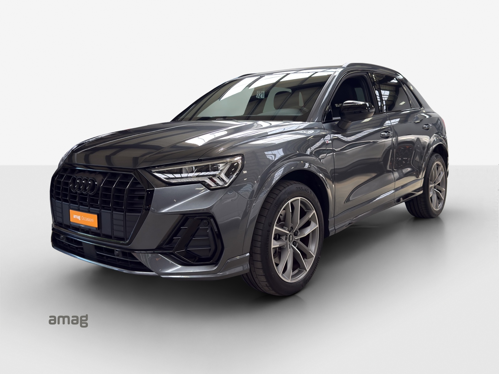 AUDI Q3 45 TFSI e S line S-tronic-image-0