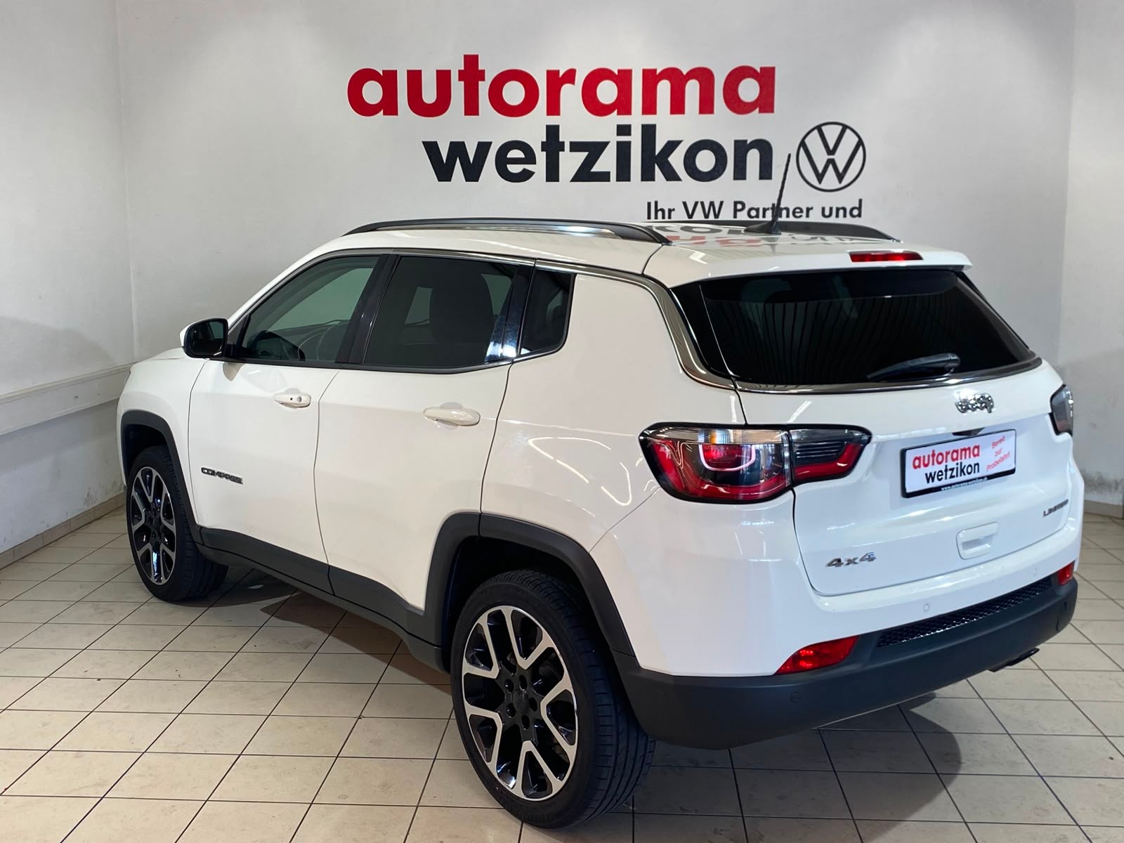 JEEP Compass 1.4 Turbo Limited AWD 9ATX-image-2