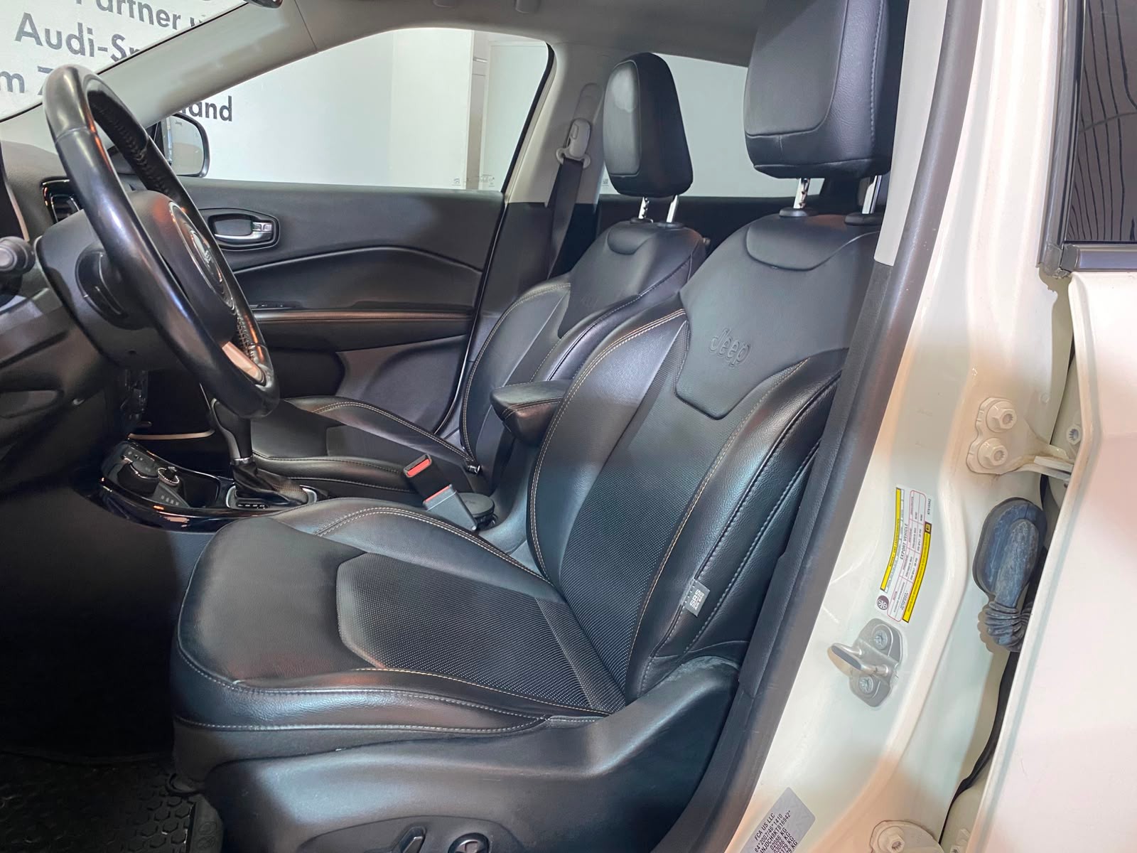 JEEP Compass 1.4 Turbo Limited AWD 9ATX-image-5