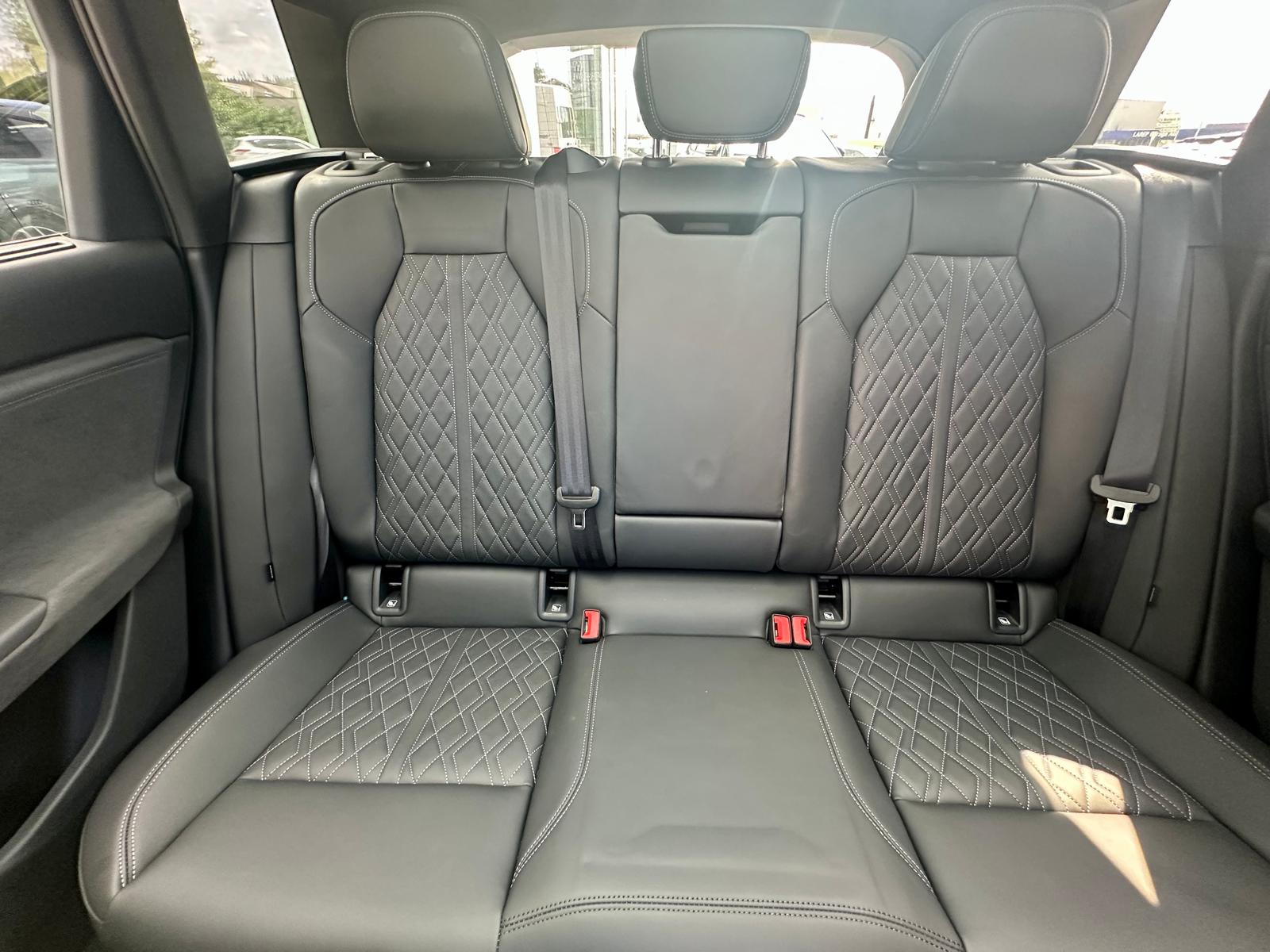 AUDI SQ6 e-tron quattro-image-24