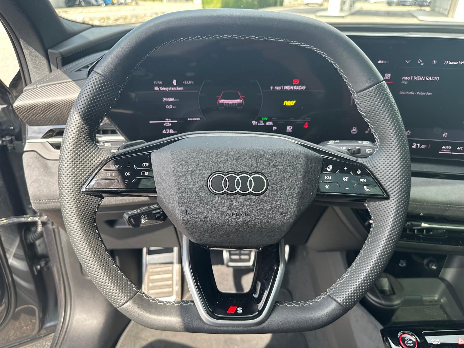 AUDI SQ6 e-tron quattro-image-15