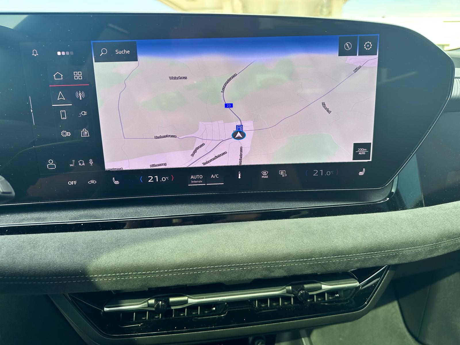 AUDI SQ6 e-tron quattro-image-19