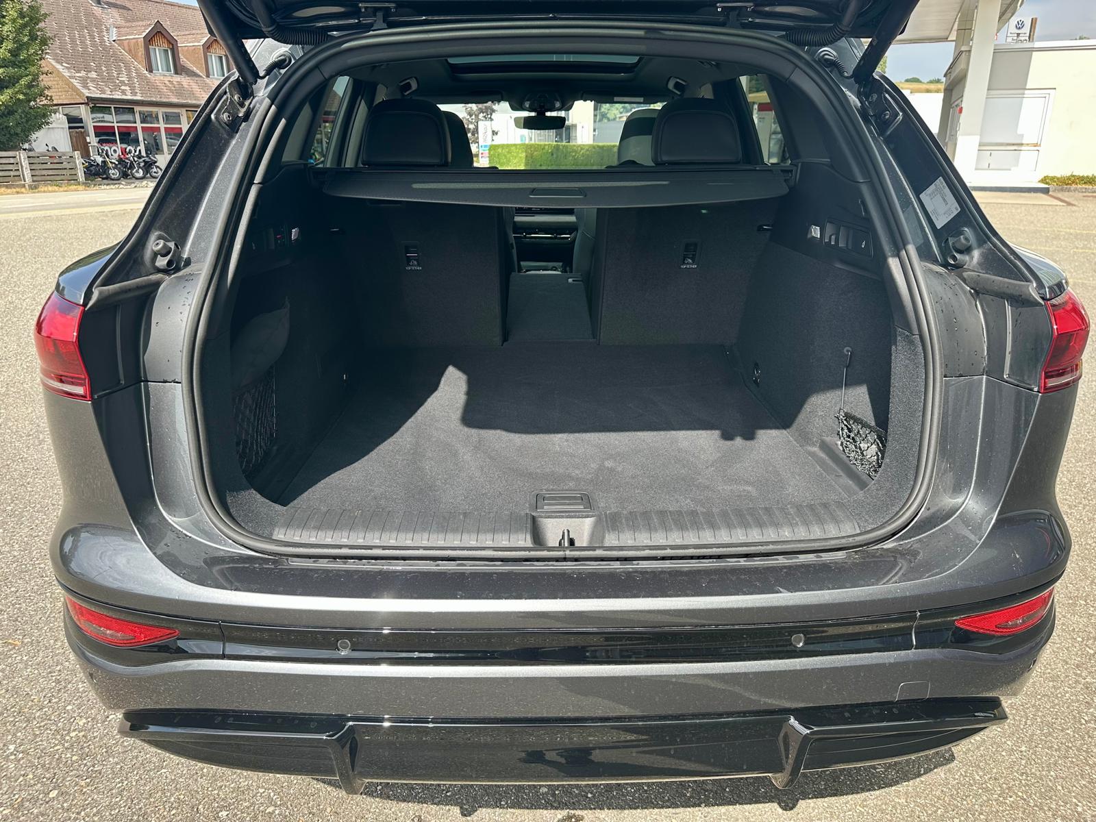 AUDI SQ6 e-tron quattro-image-28