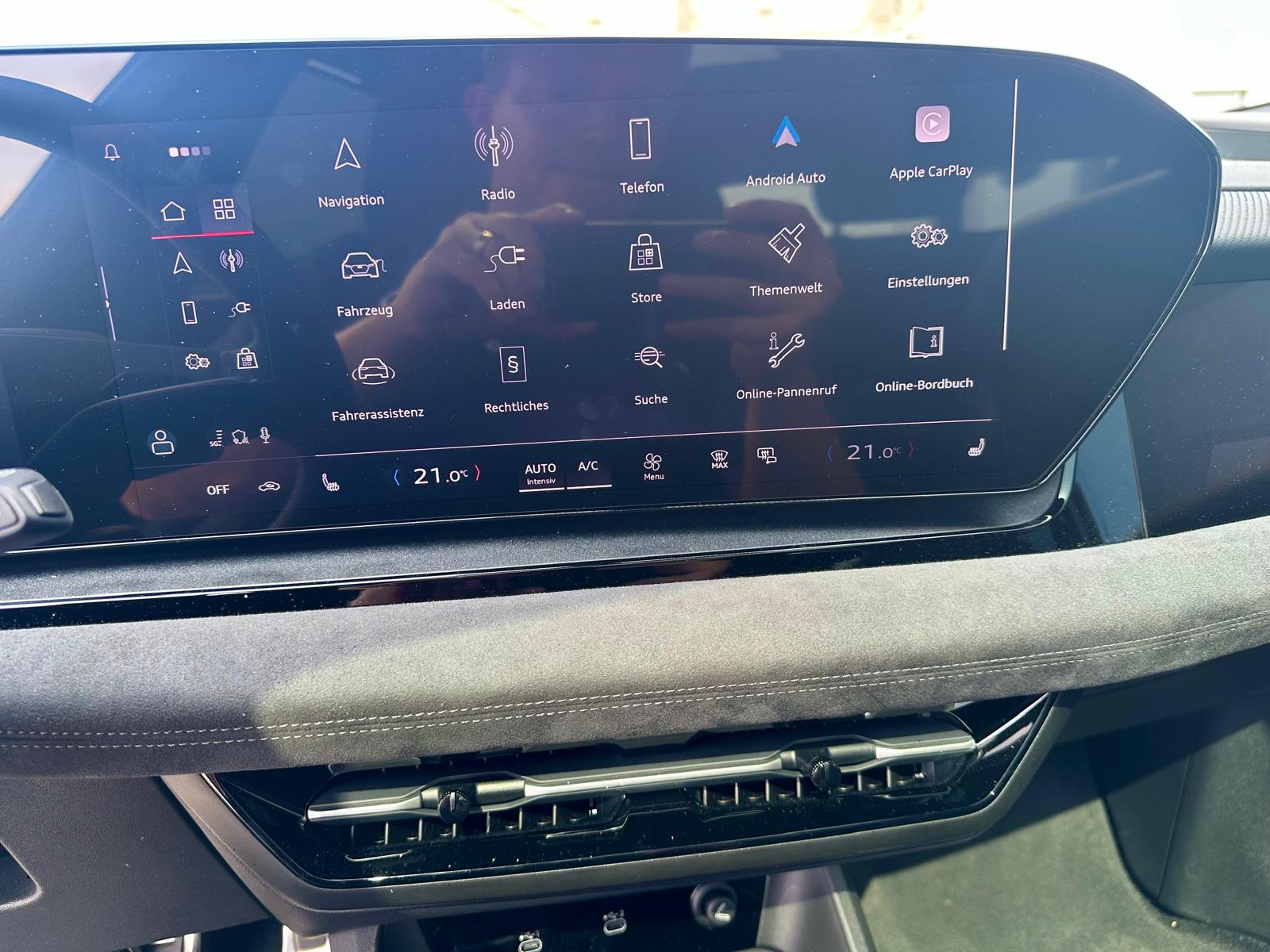 AUDI SQ6 e-tron quattro-image-16