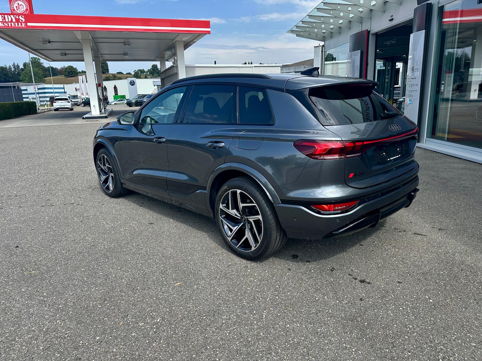 AUDI SQ6 e-tron quattro-image-2